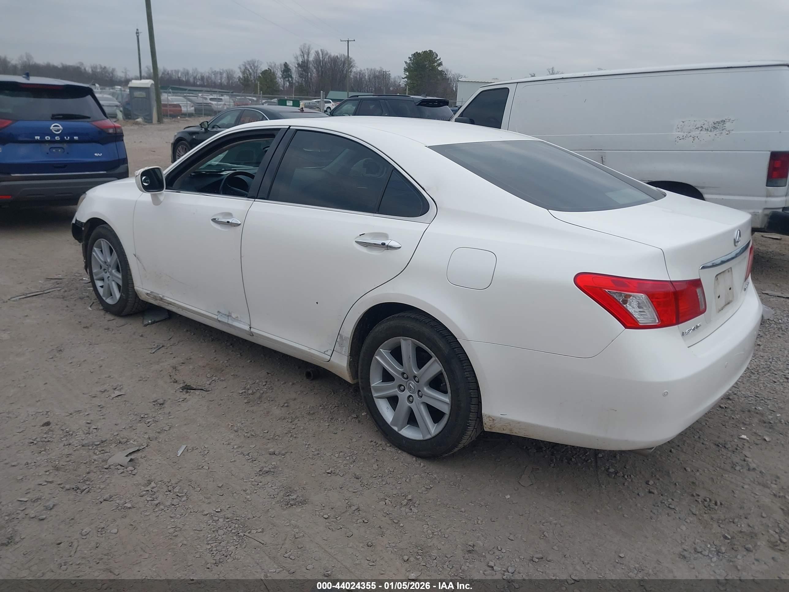 LEXUS ES image 3