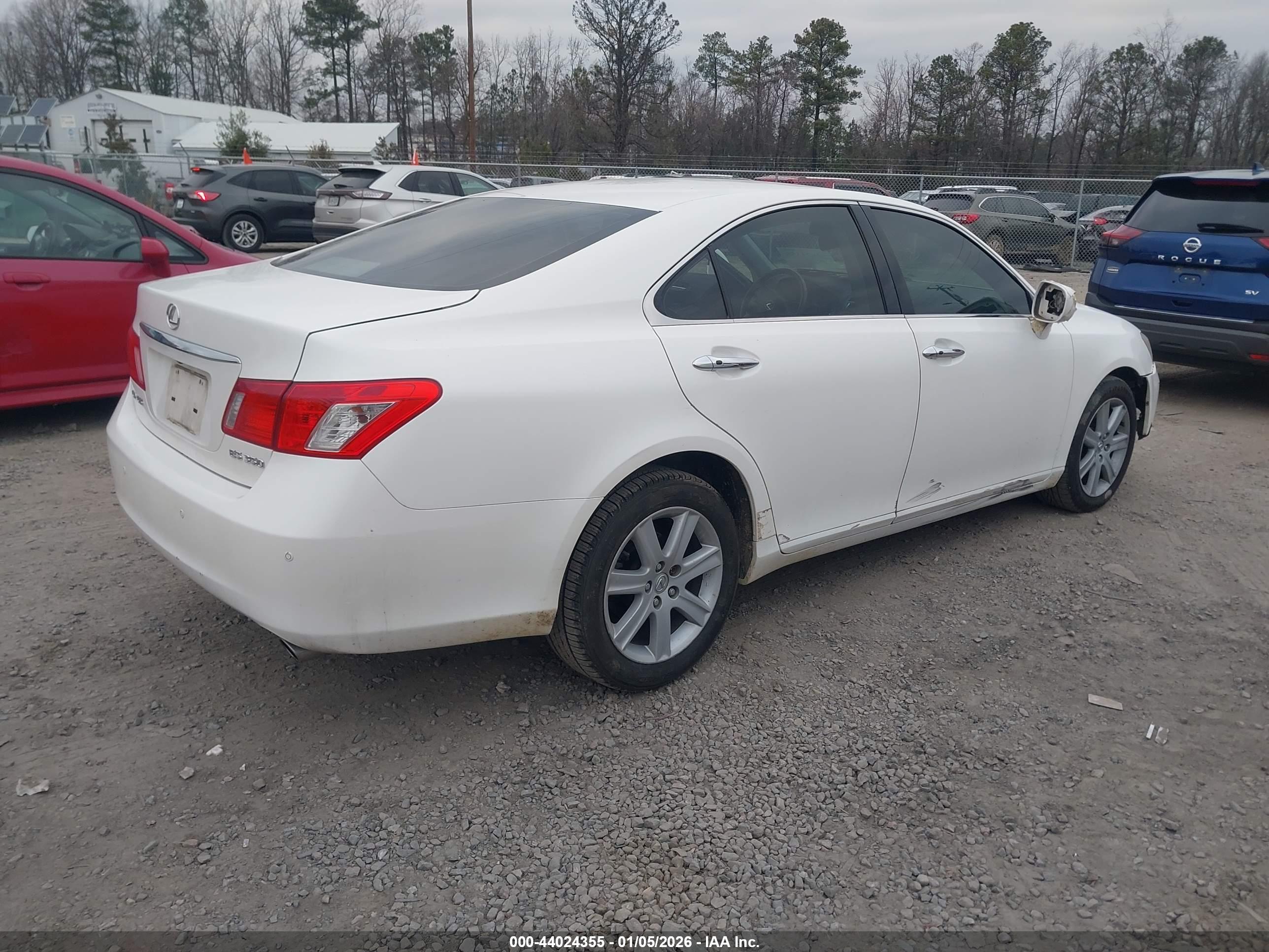 LEXUS ES image 4