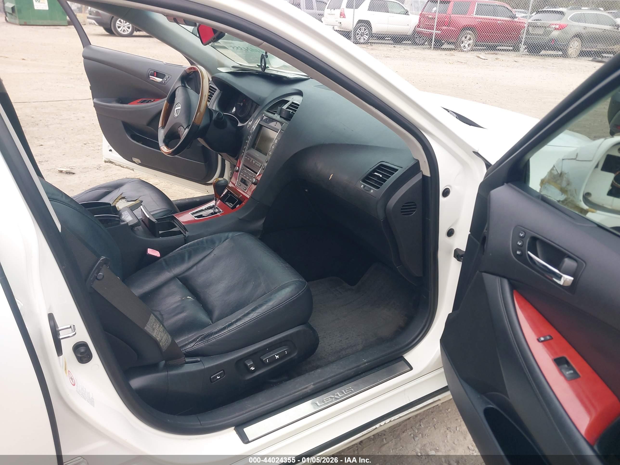 LEXUS ES image 5
