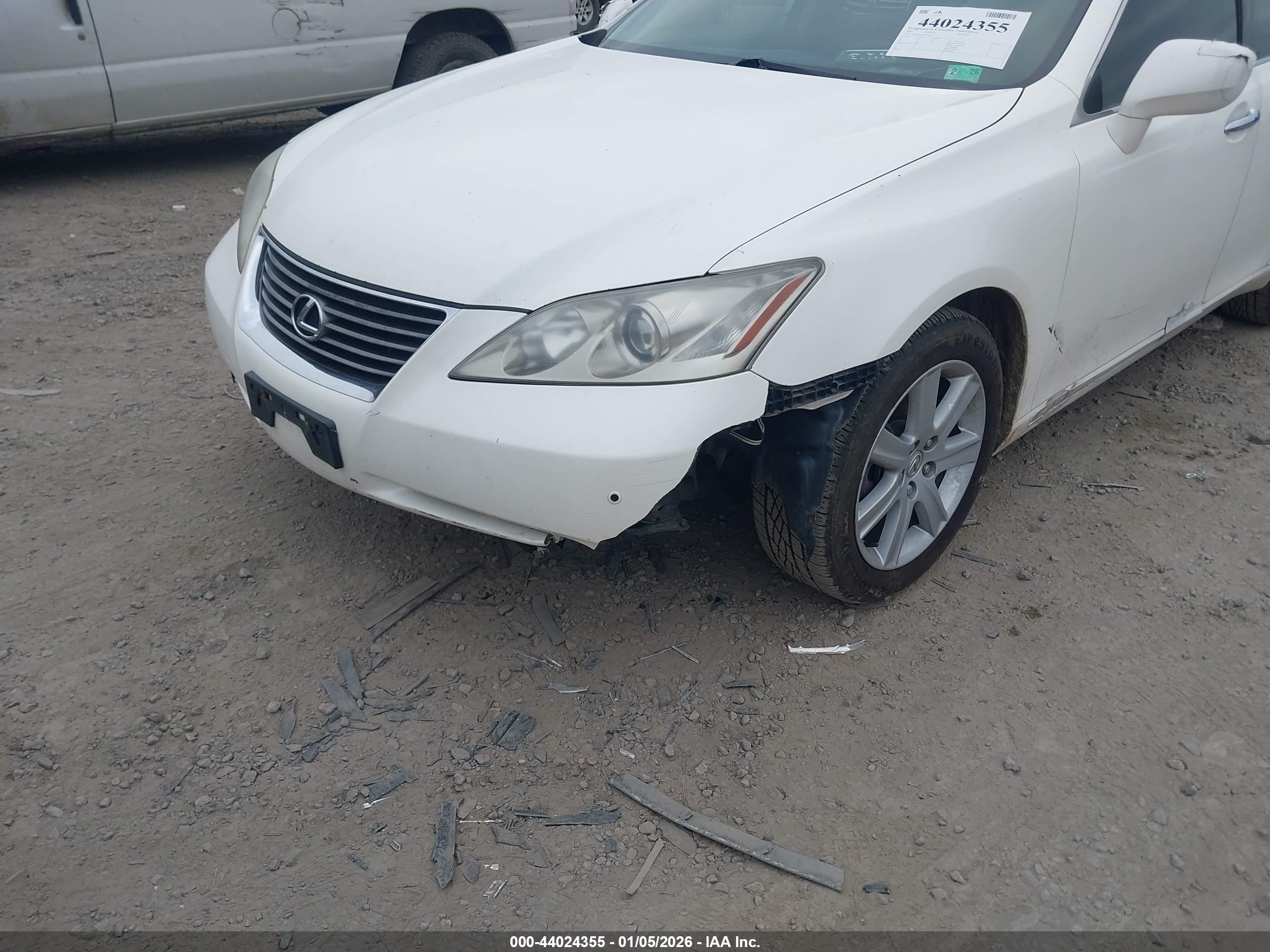 LEXUS ES image 6