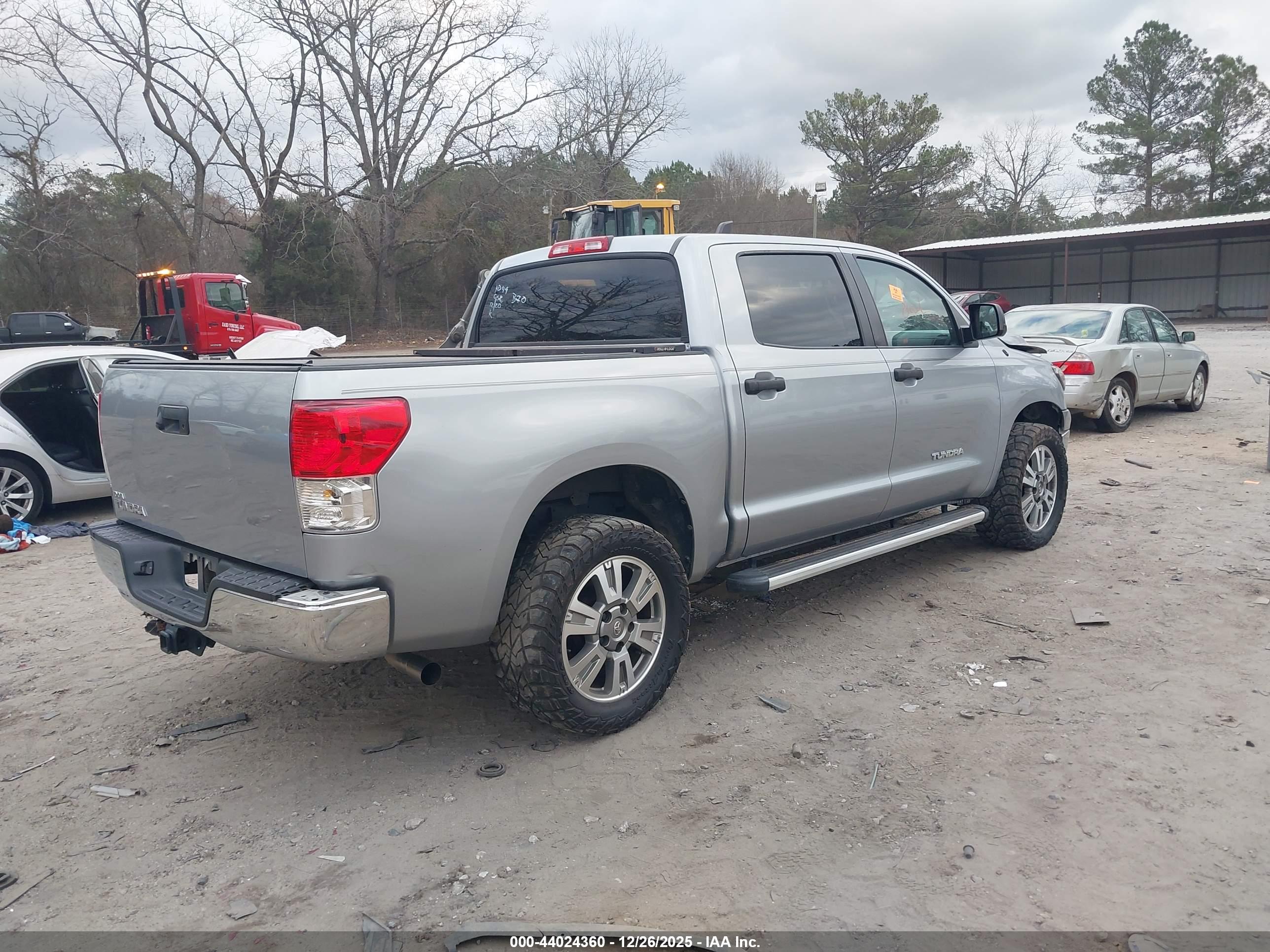 TOYOTA TUNDRA image 4