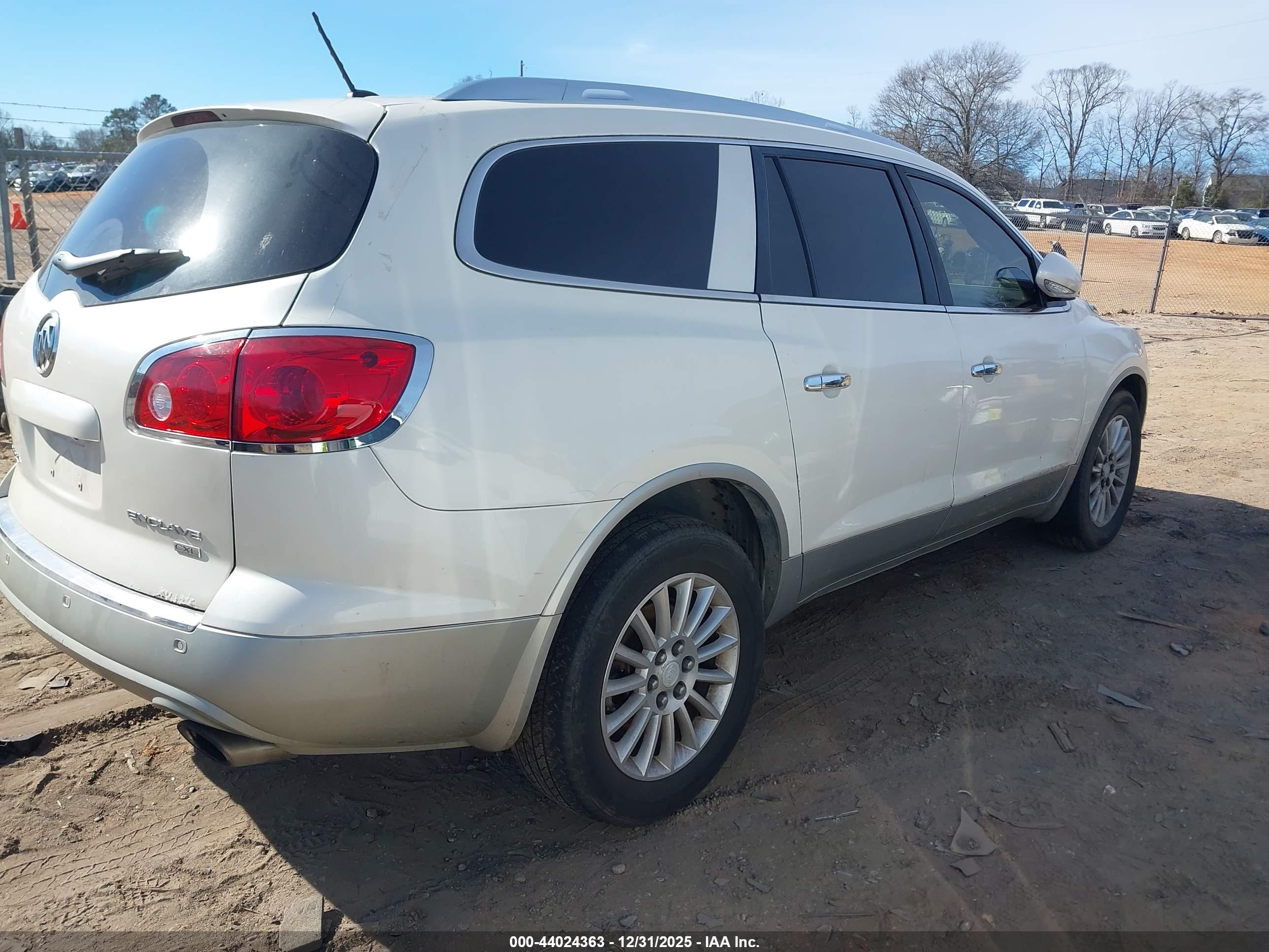 BUICK ENCLAVE image 4