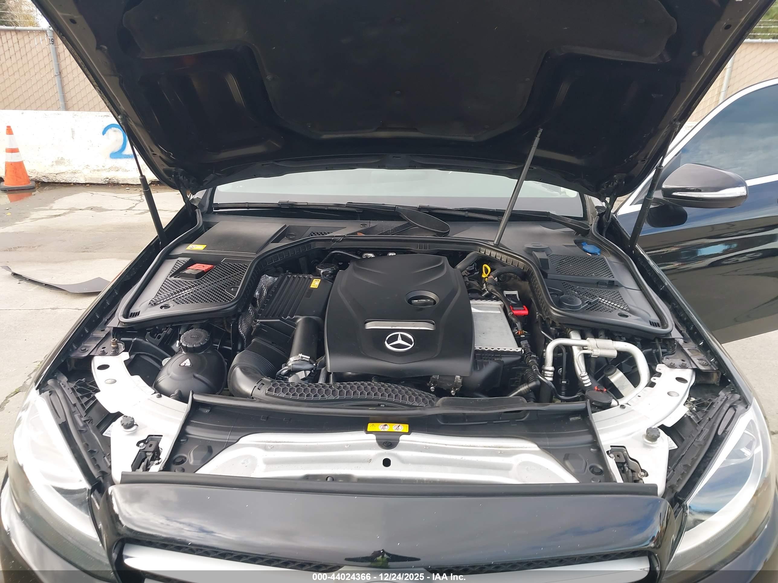 MERCEDES-BENZ C image 10