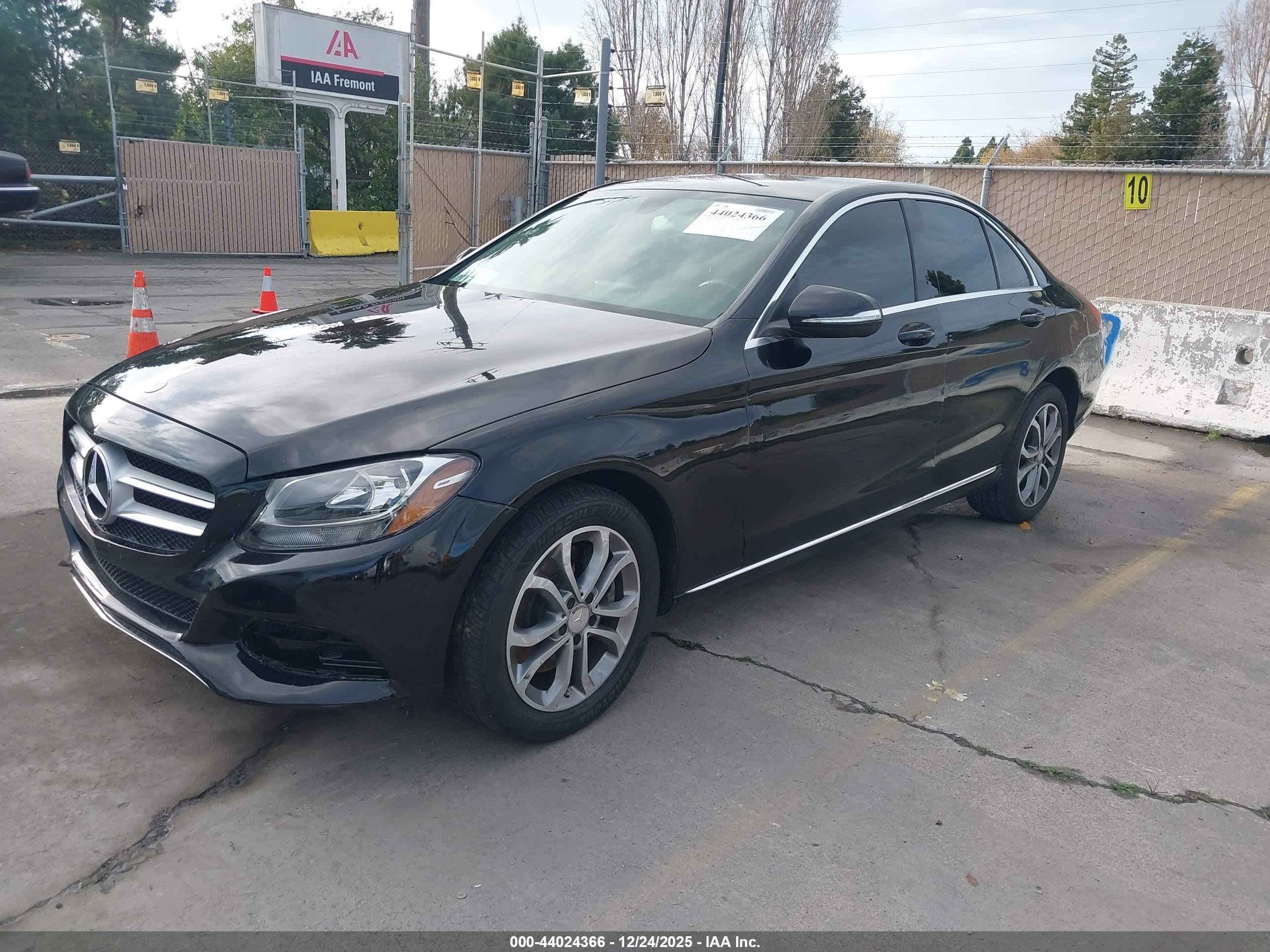 MERCEDES-BENZ C image 2