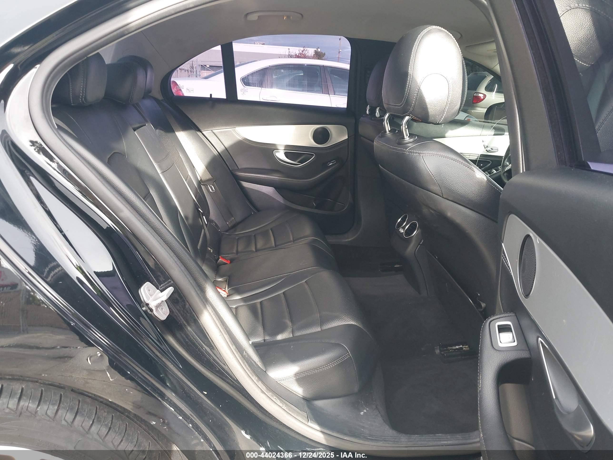 MERCEDES-BENZ C image 8
