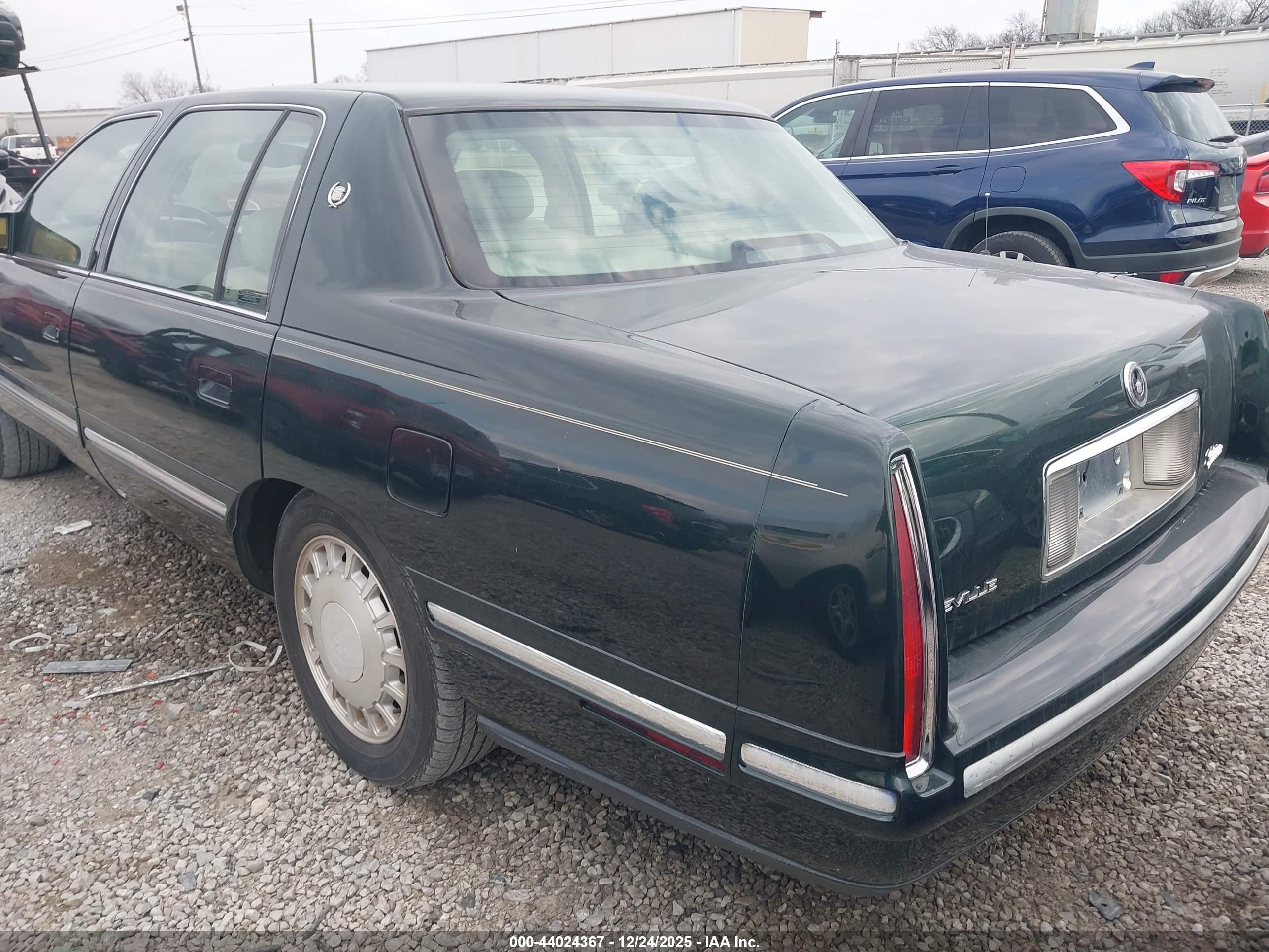 CADILLAC DEVILLE image 3