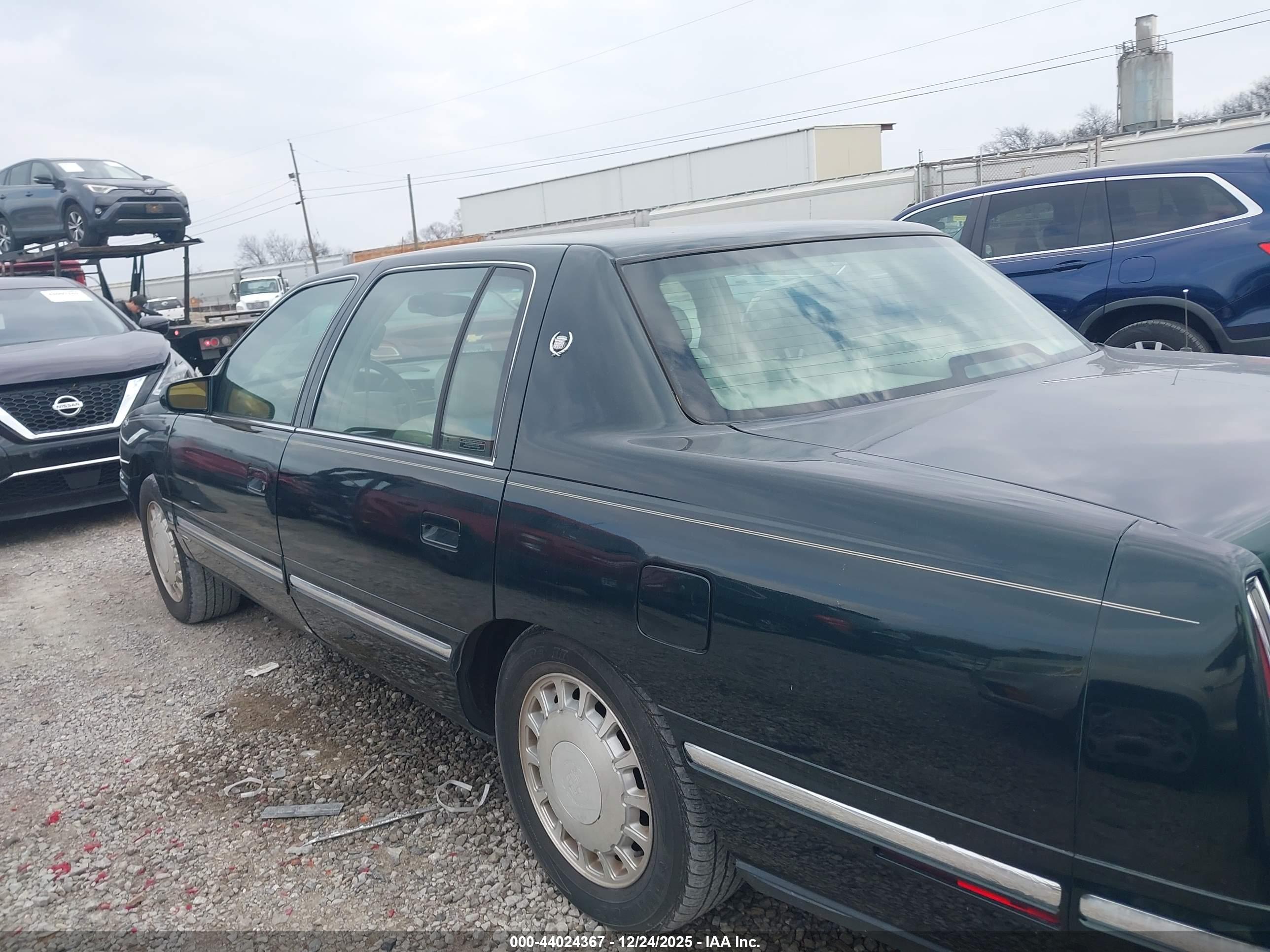 CADILLAC DEVILLE image 6