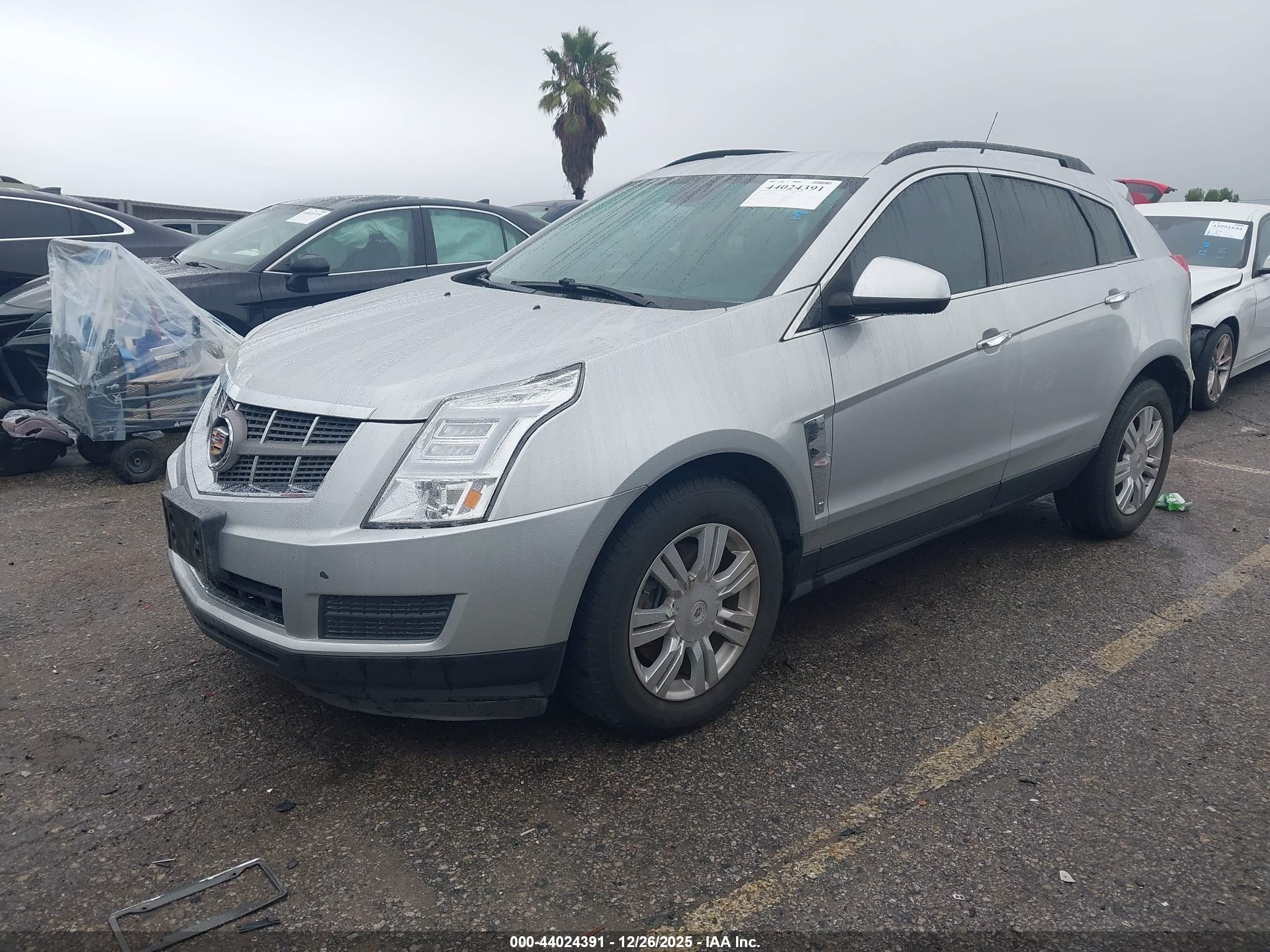 CADILLAC SRX image 2