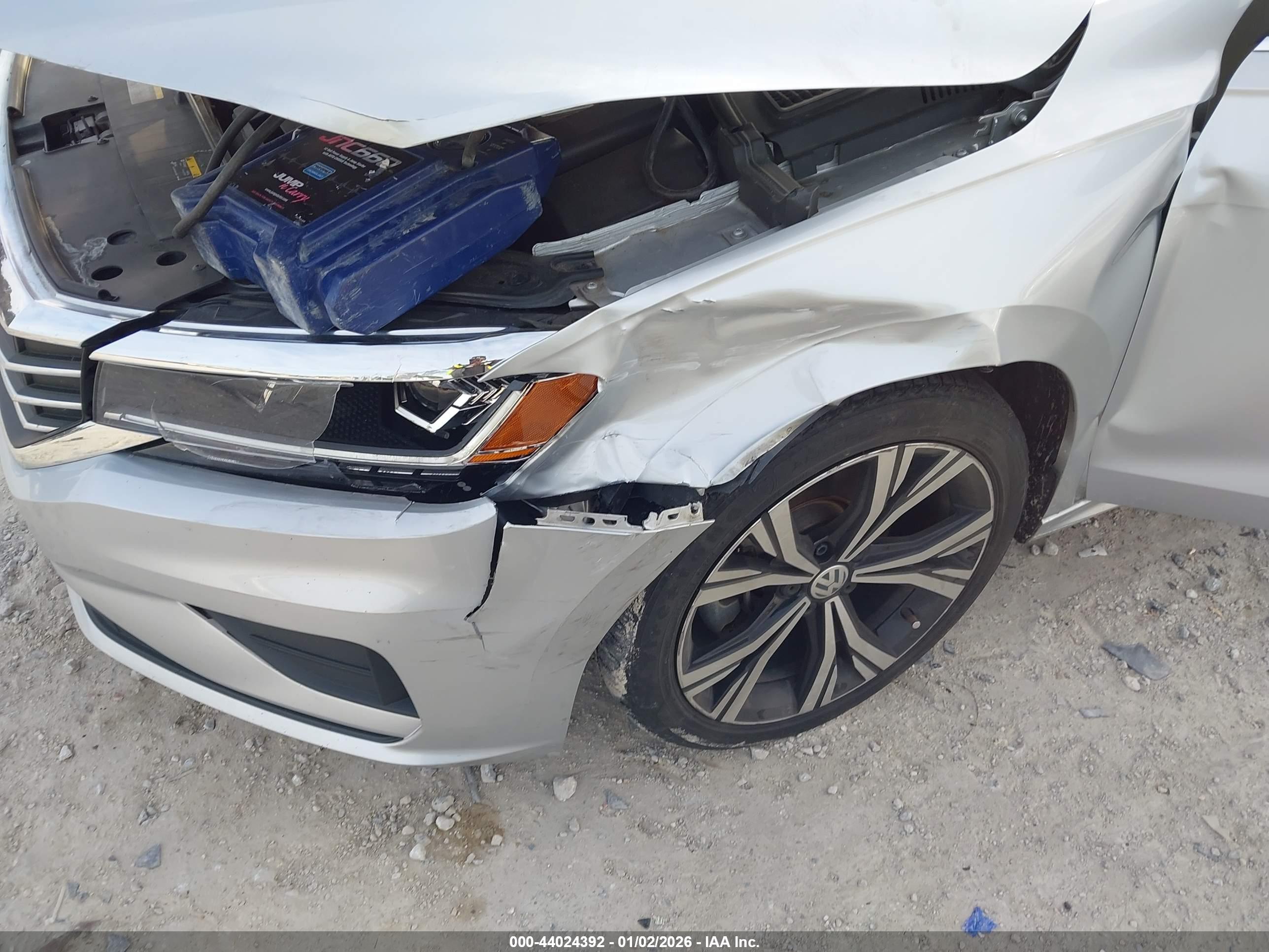 VOLKSWAGEN PASSAT image 6