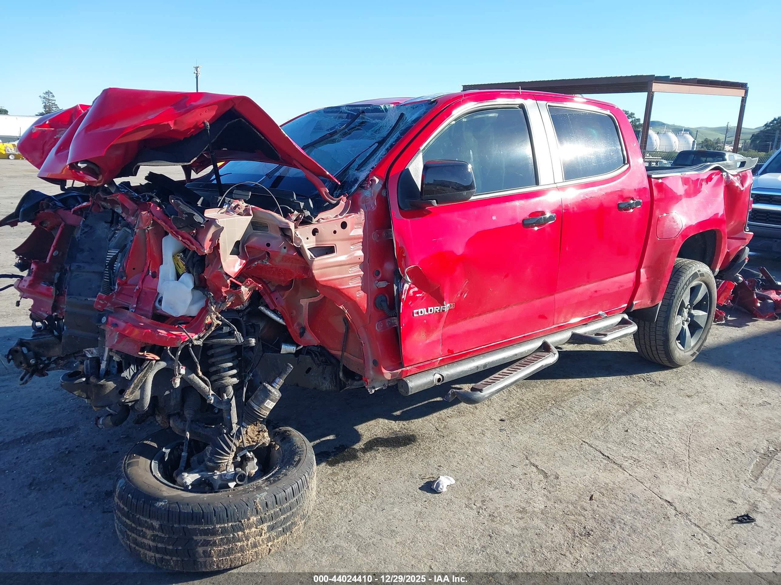 CHEVROLET COLORADO image 2