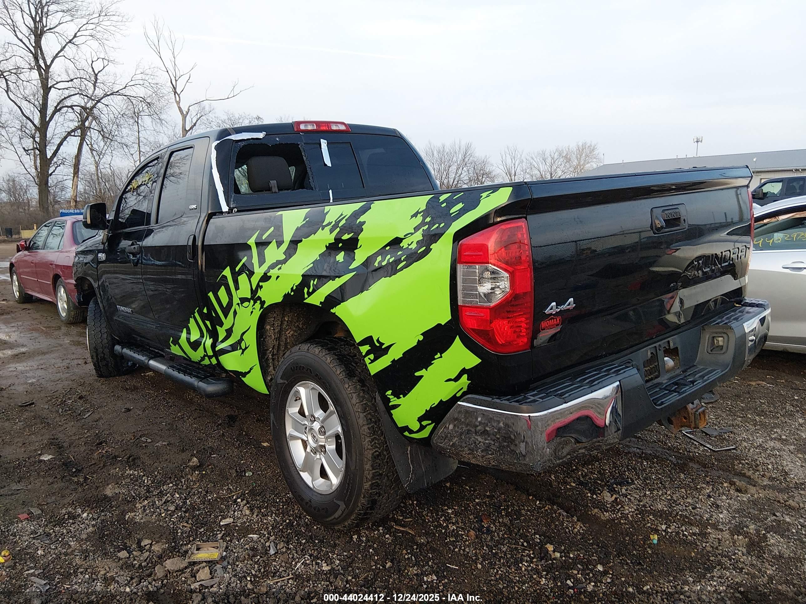 TOYOTA TUNDRA image 3