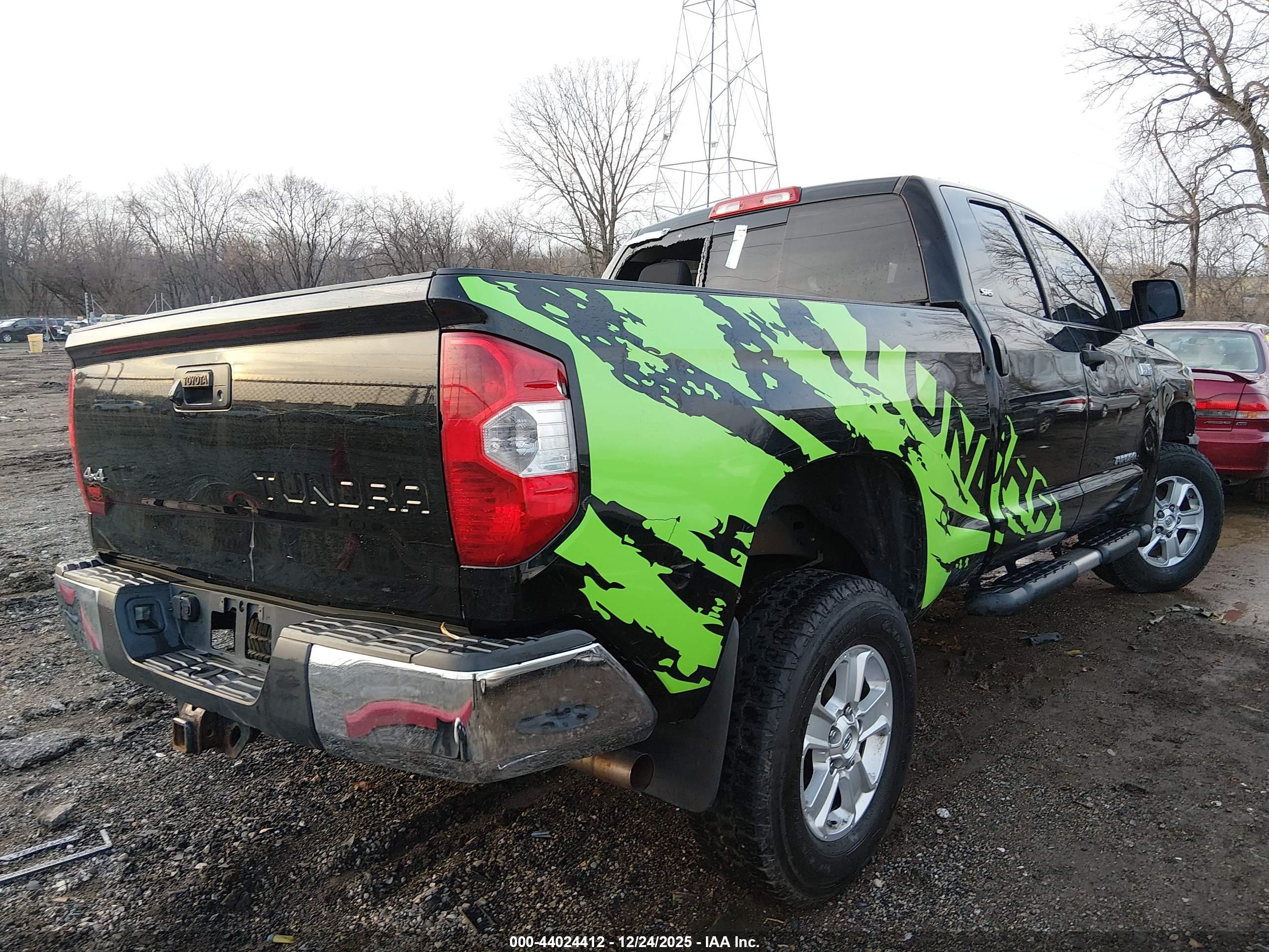 TOYOTA TUNDRA image 4