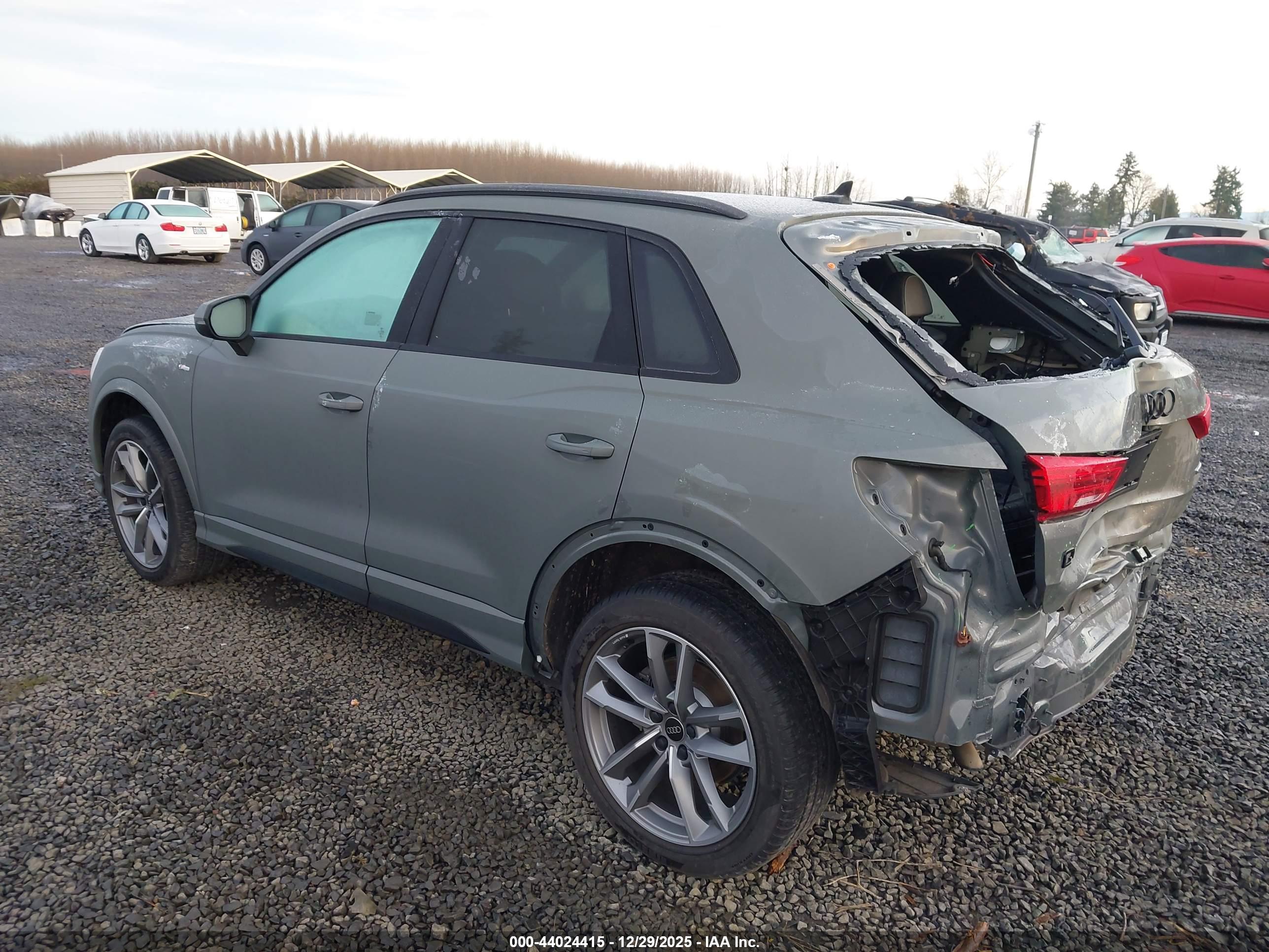 AUDI Q3 image 3