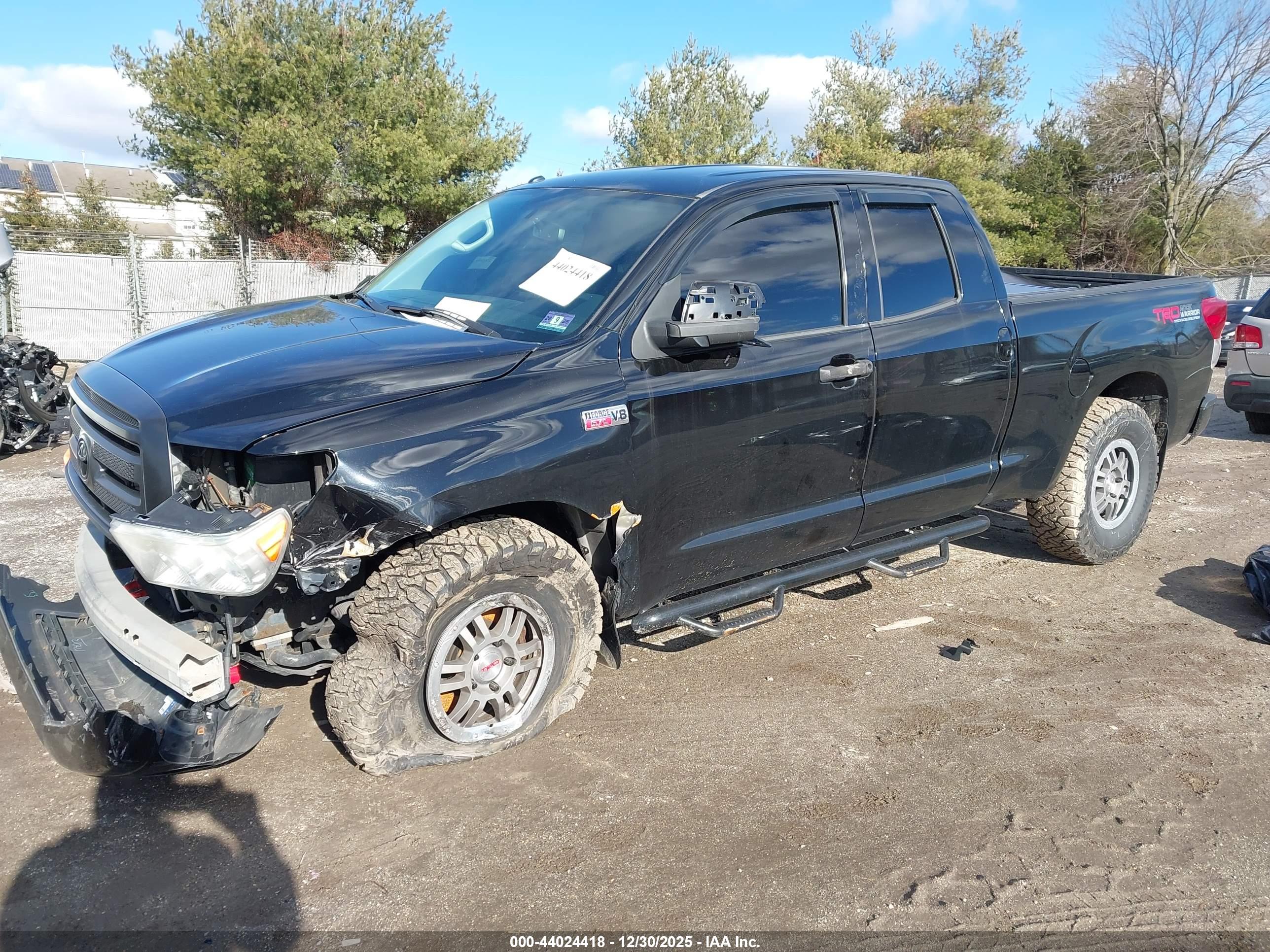 TOYOTA TUNDRA image 2