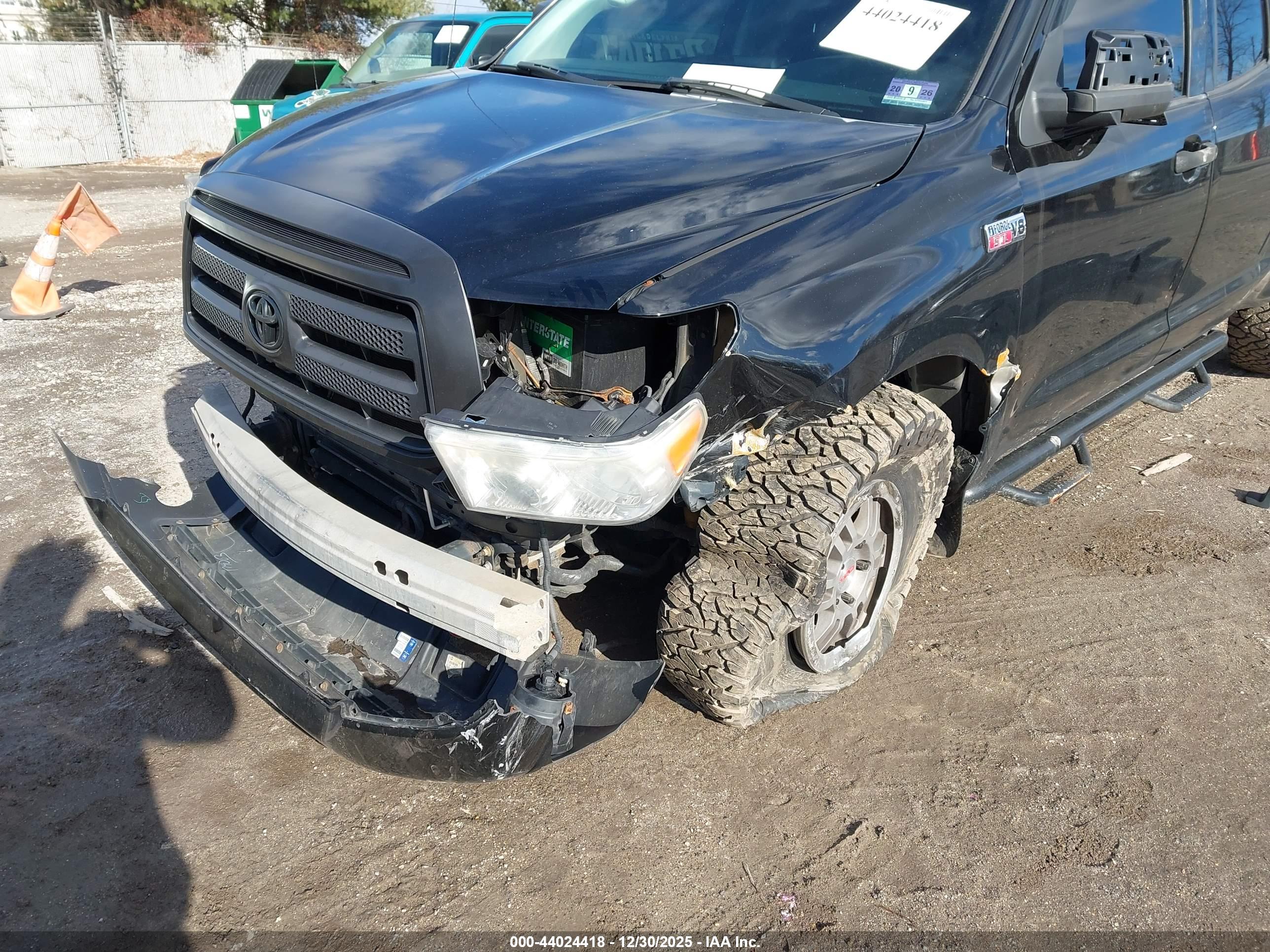 TOYOTA TUNDRA image 6