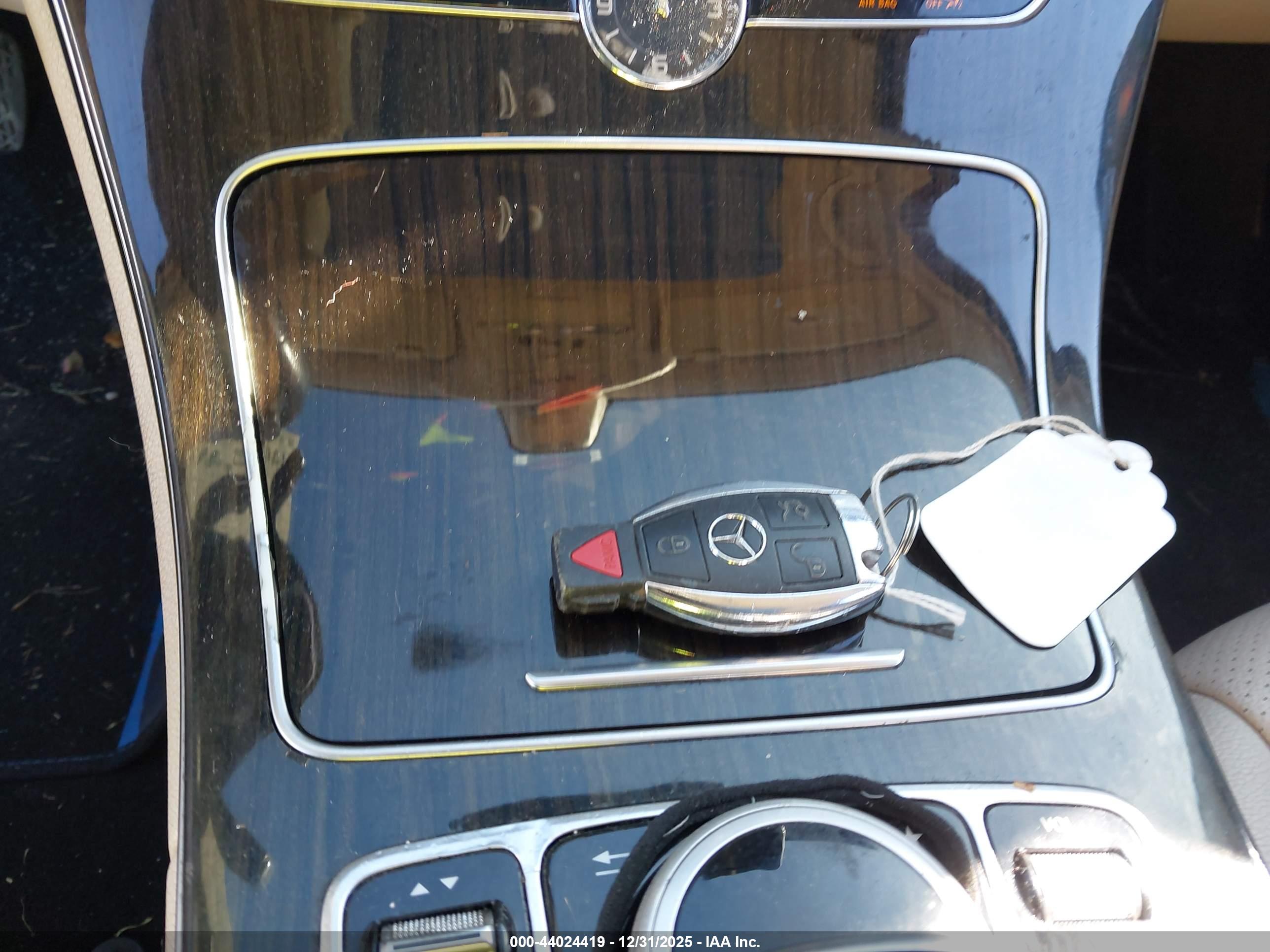 MERCEDES-BENZ C image 11