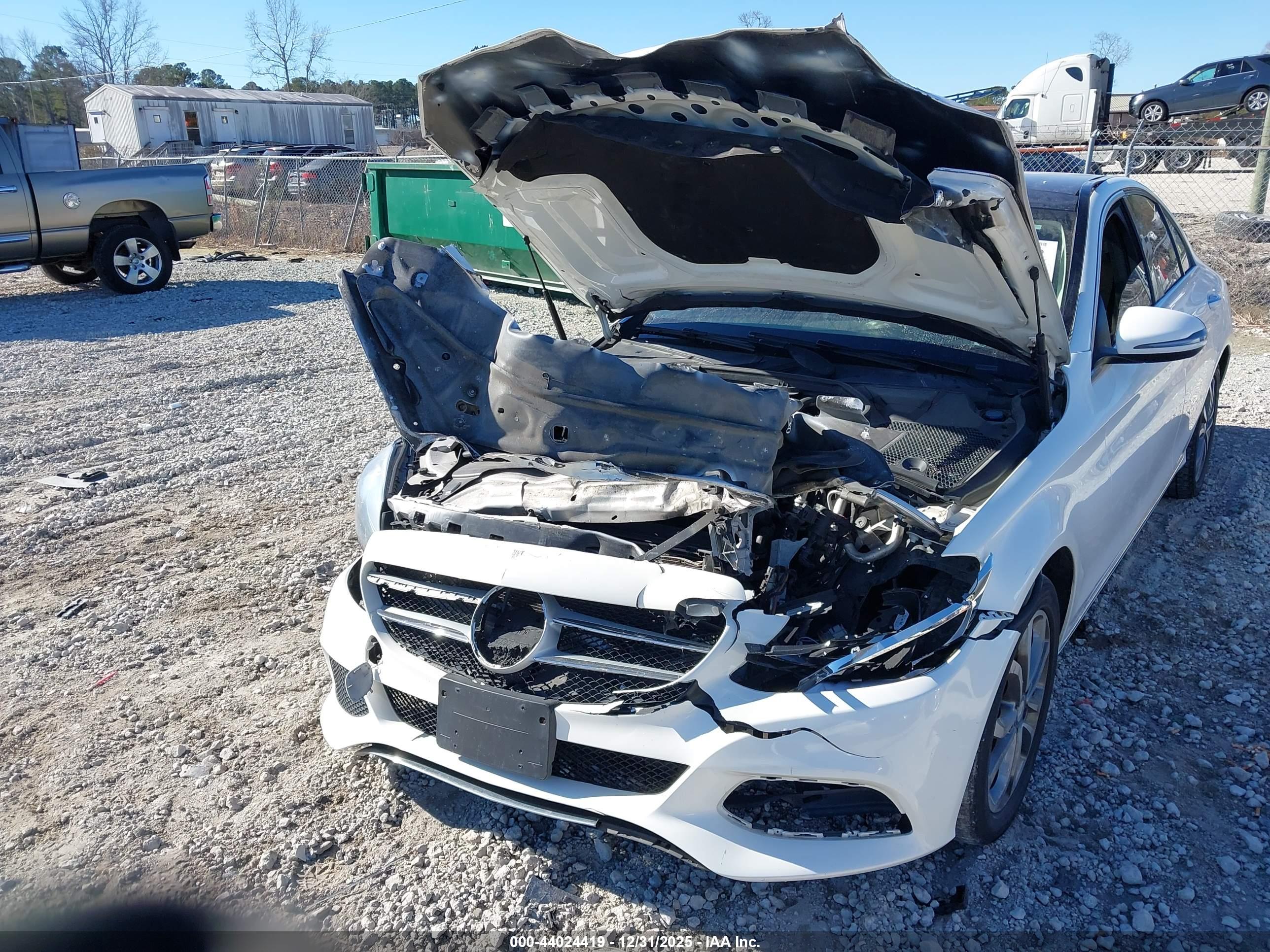 MERCEDES-BENZ C image 6