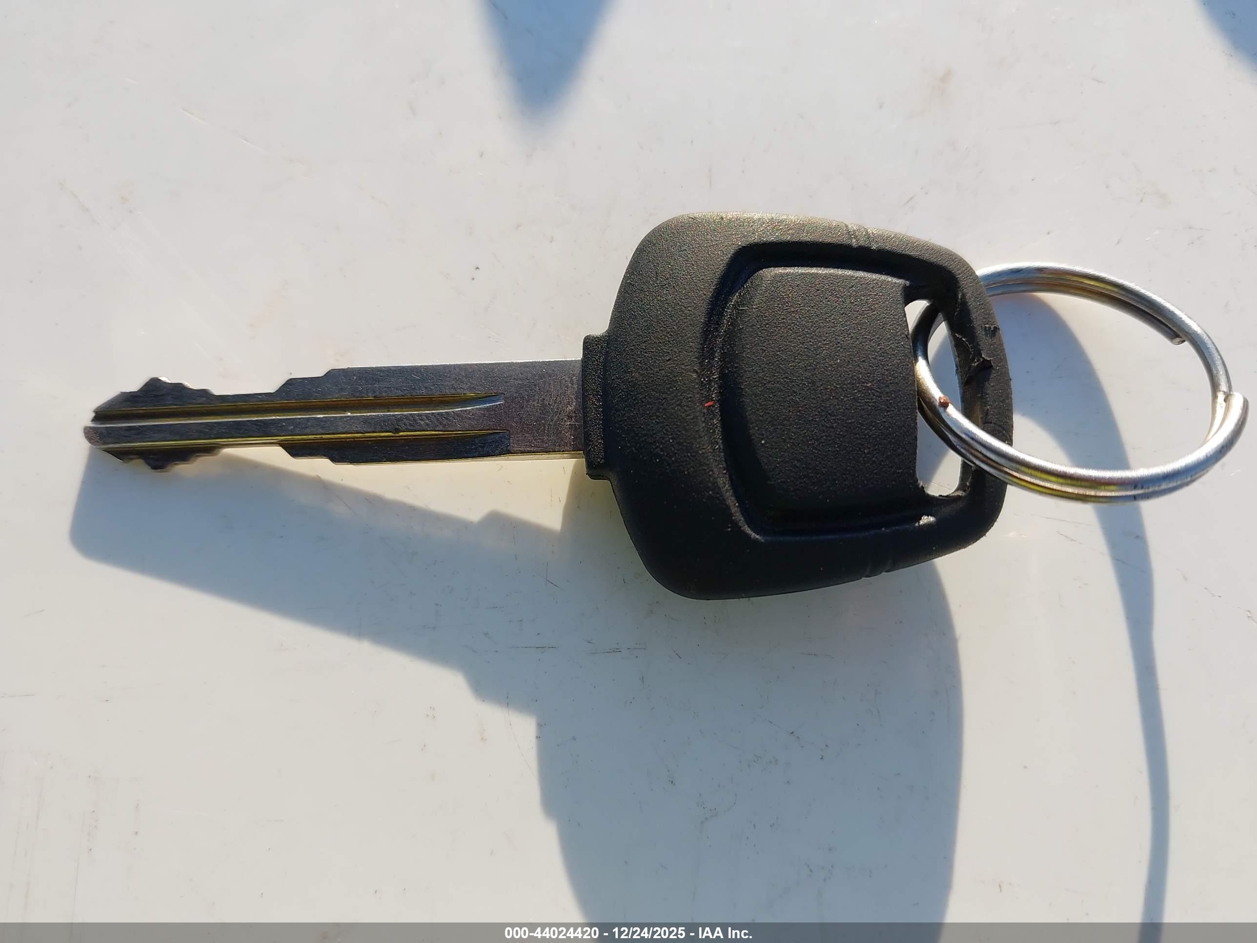 NISSAN VERSA image 11