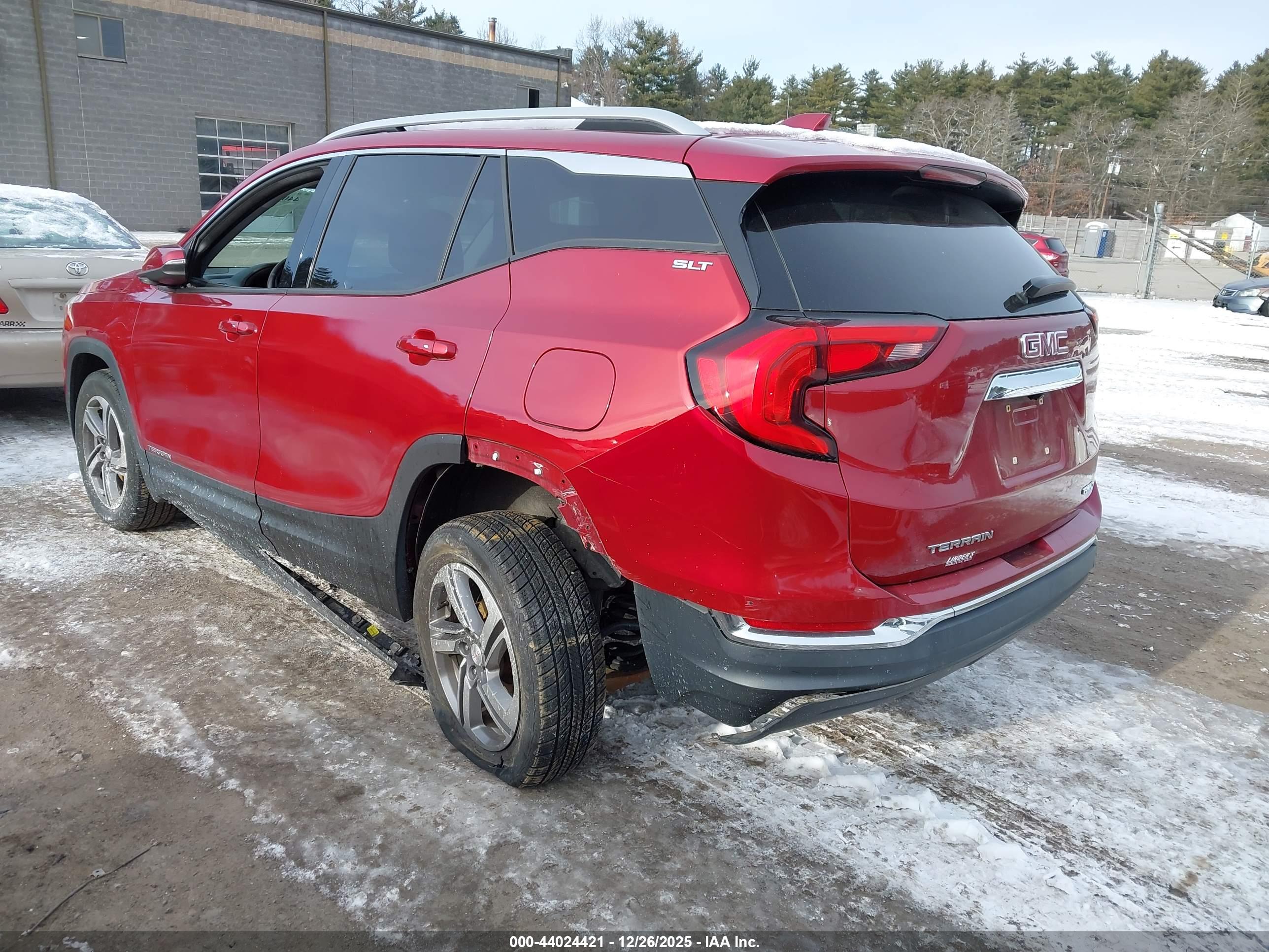 GMC TERRAIN image 3