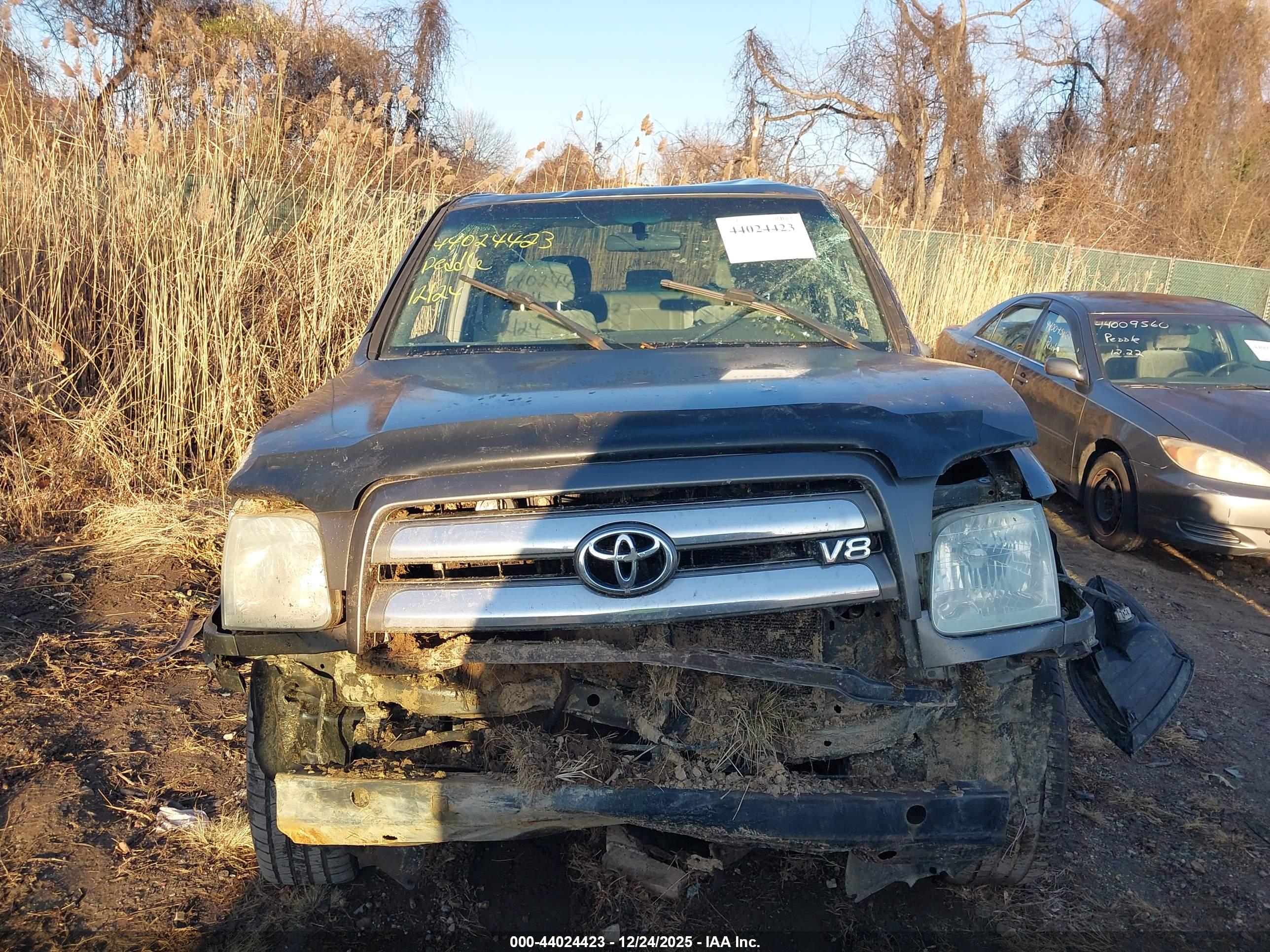 TOYOTA TUNDRA image 6