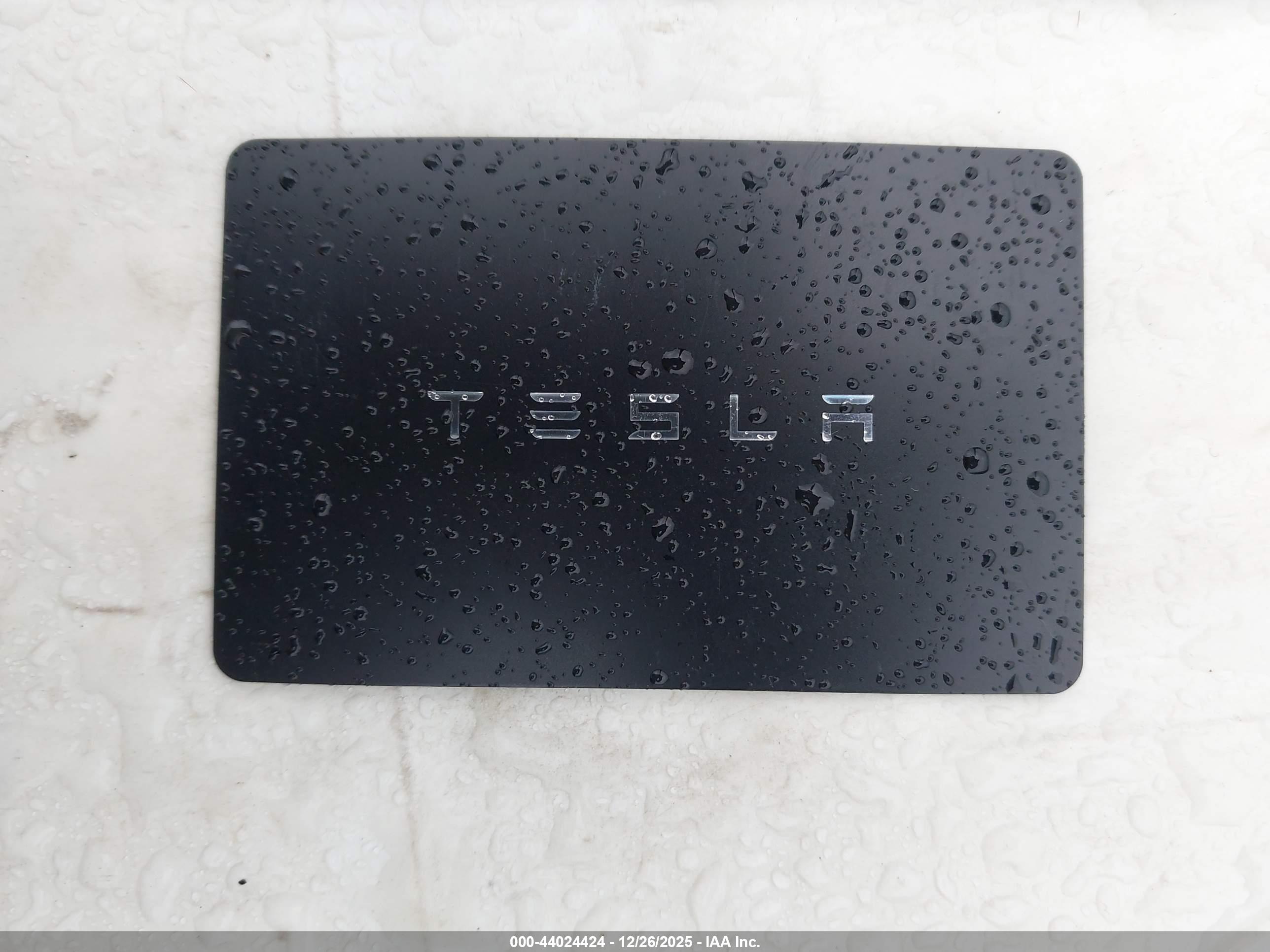 TESLA MODEL image 11