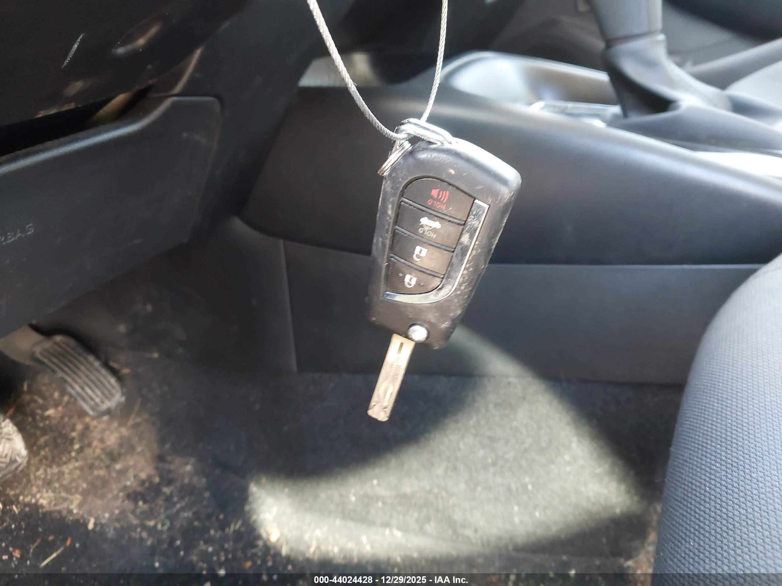 TOYOTA COROLLA image 11