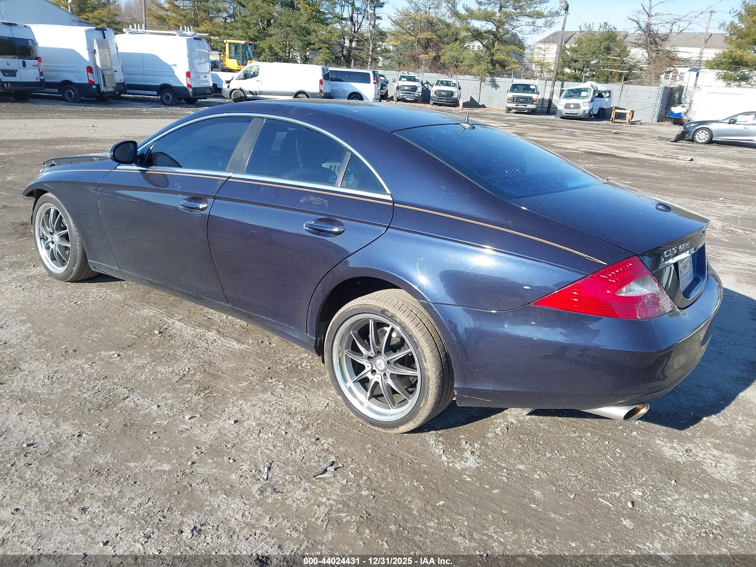 MERCEDES-BENZ CLS image 3