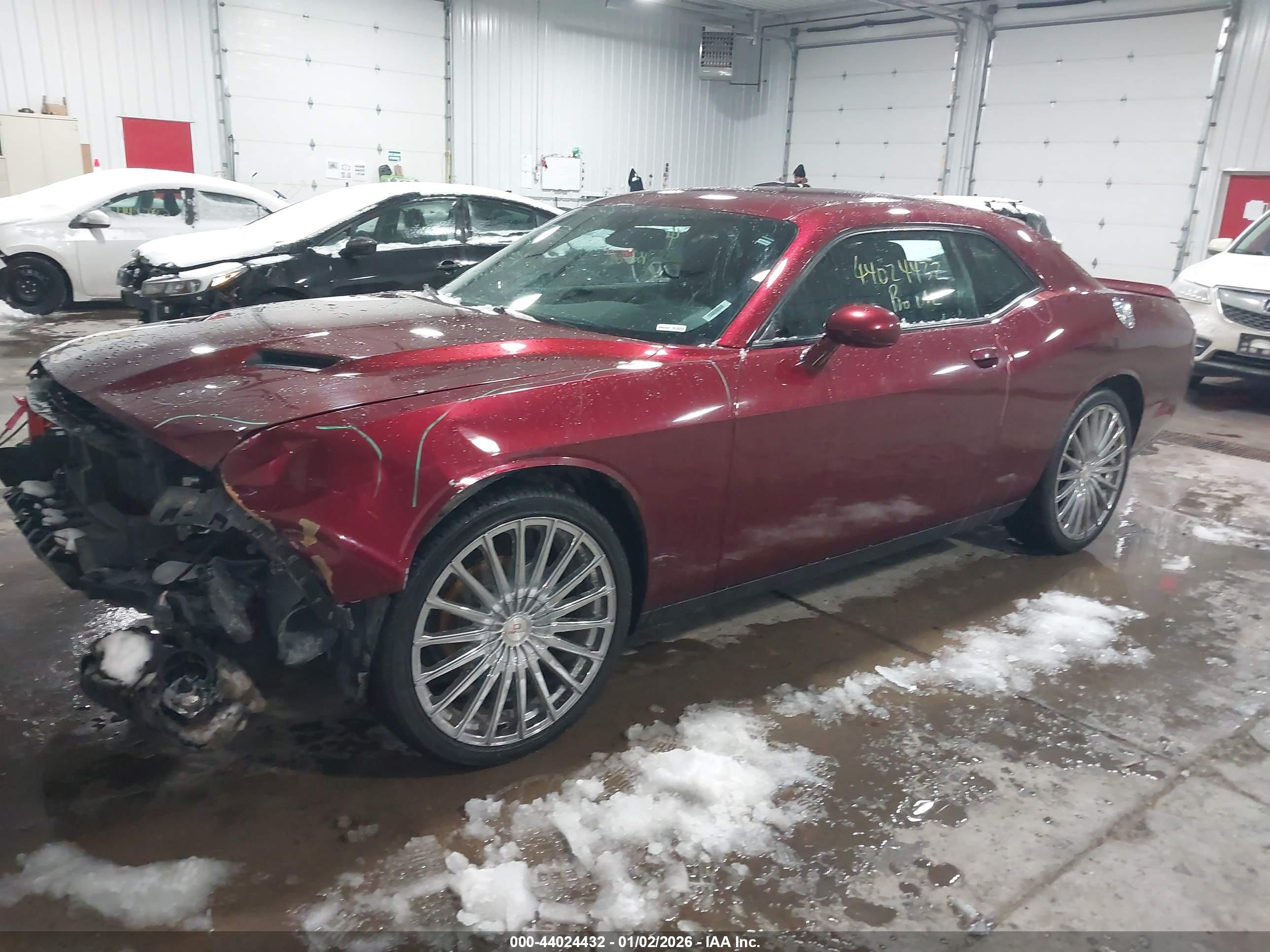 DODGE CHALLENGER image 2