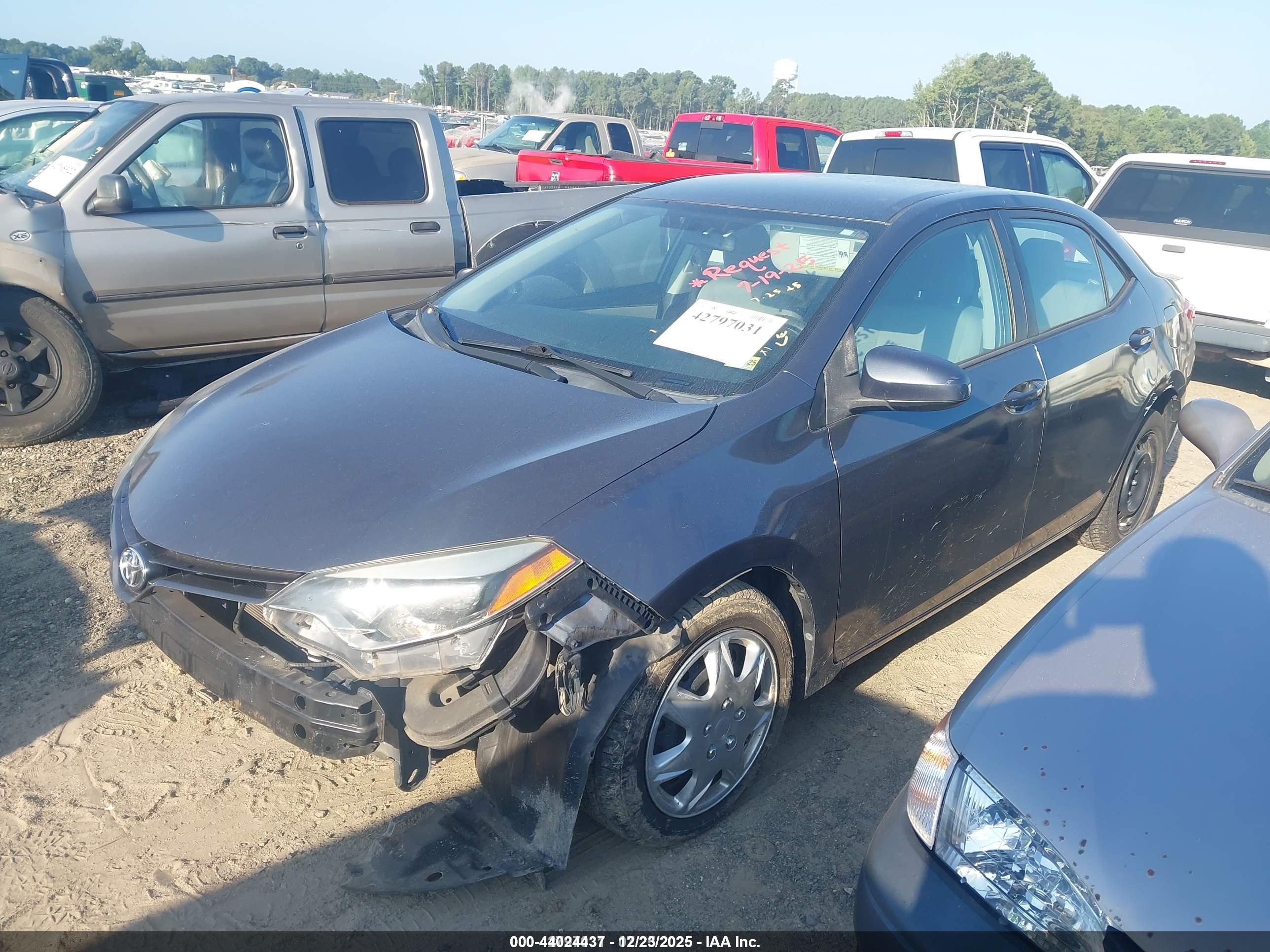TOYOTA COROLLA image 2
