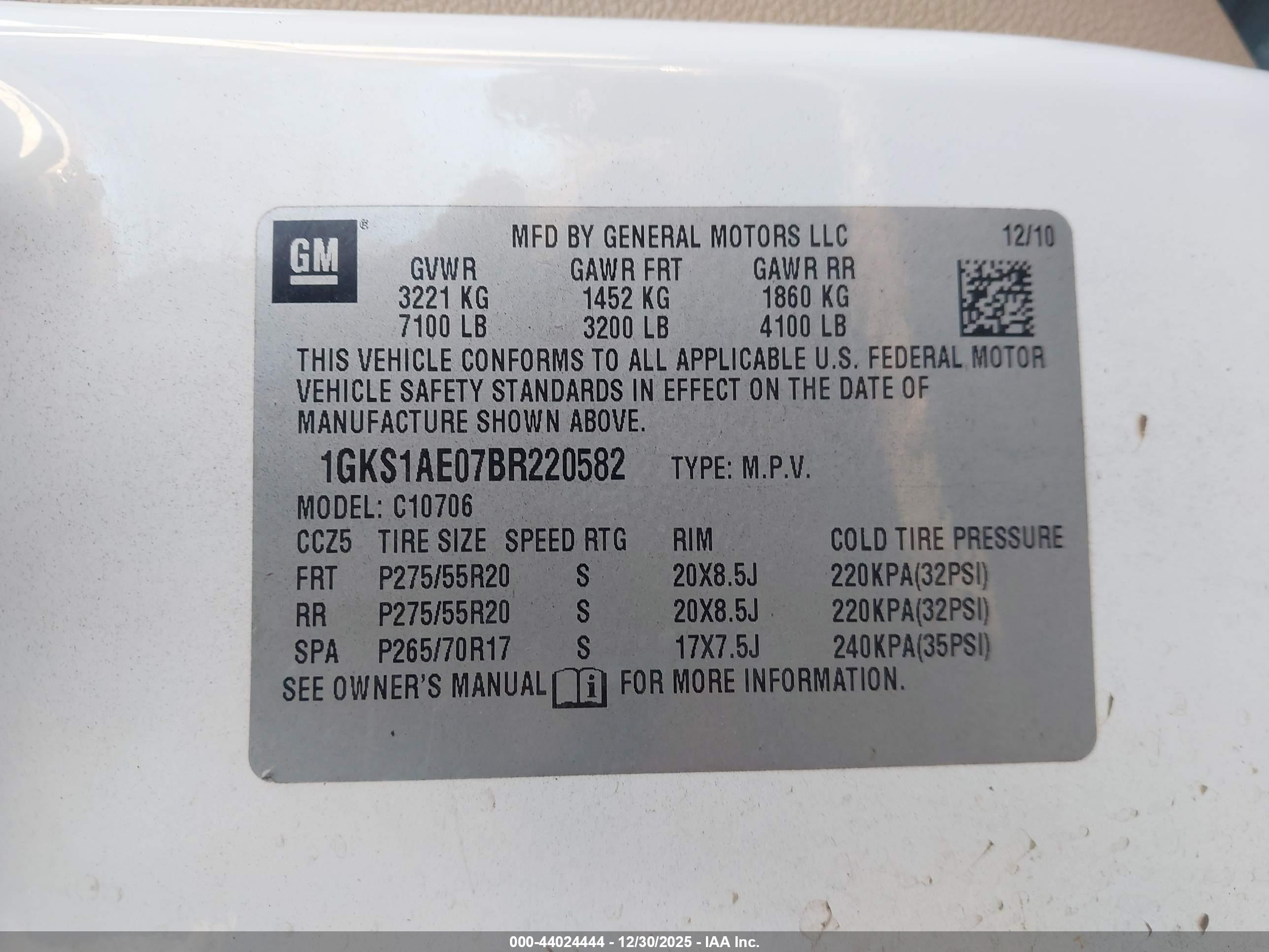 GMC YUKON image 9