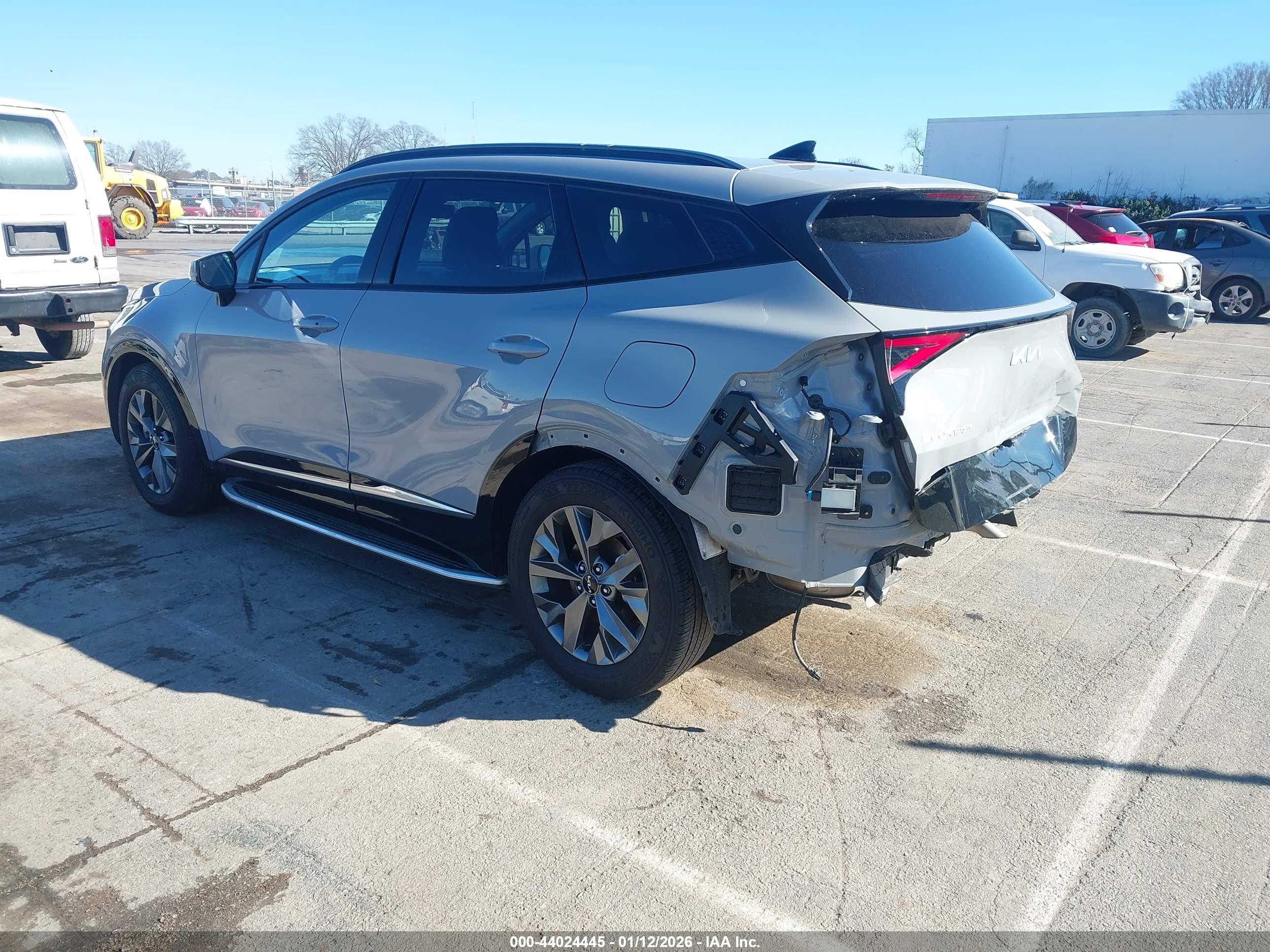 KIA SPORTAGE image 3