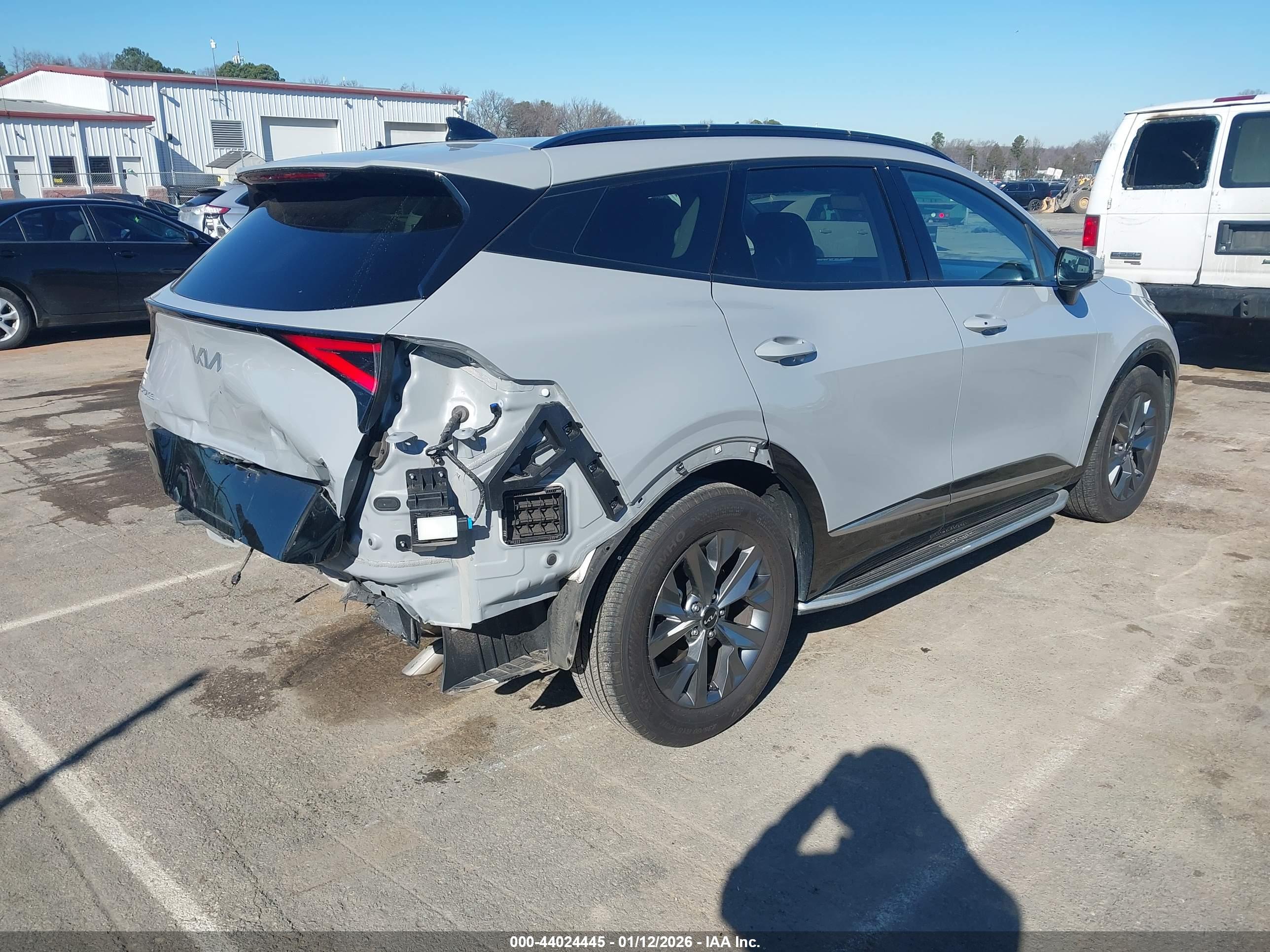 KIA SPORTAGE image 4