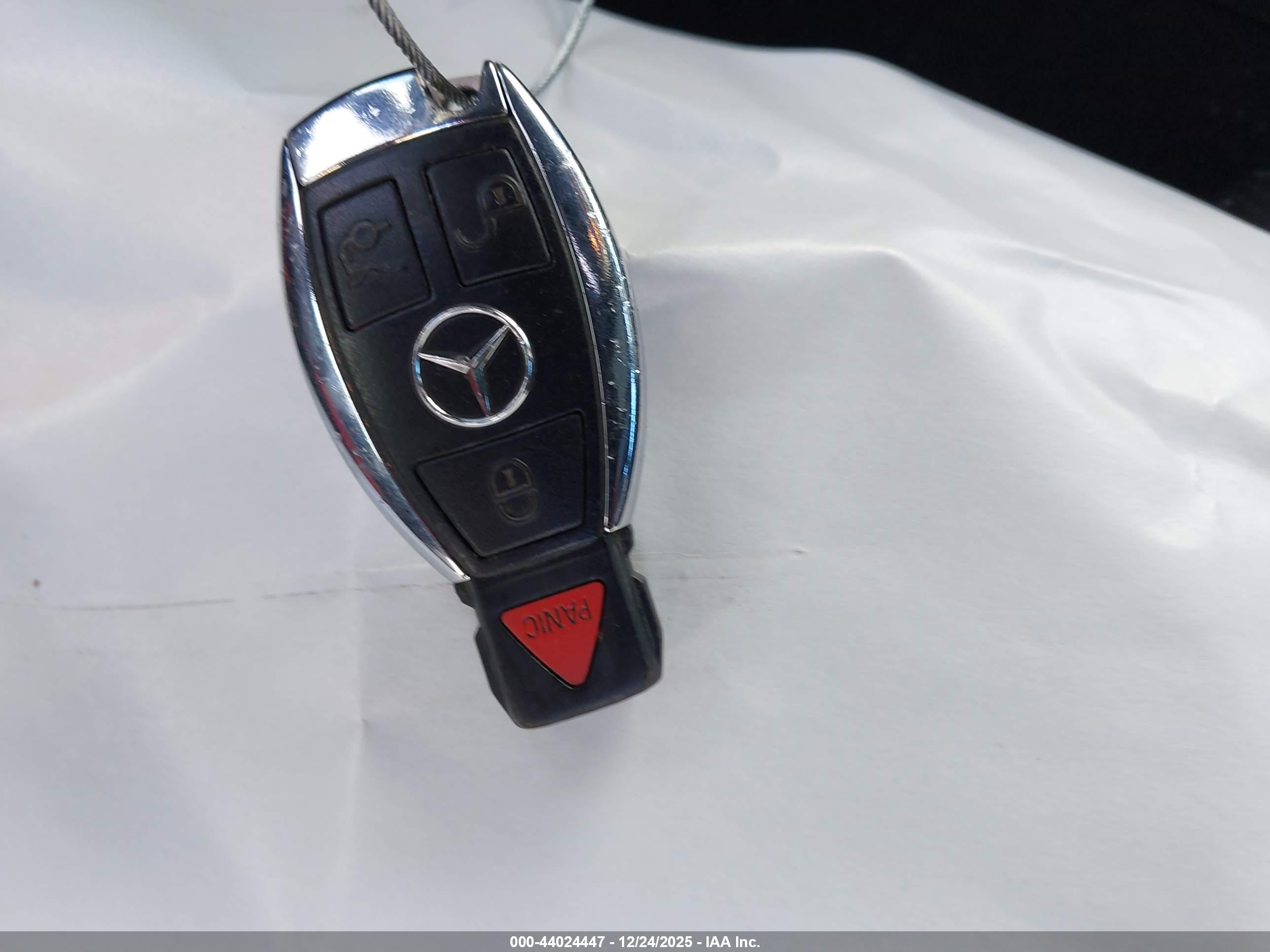 MERCEDES-BENZ C image 11