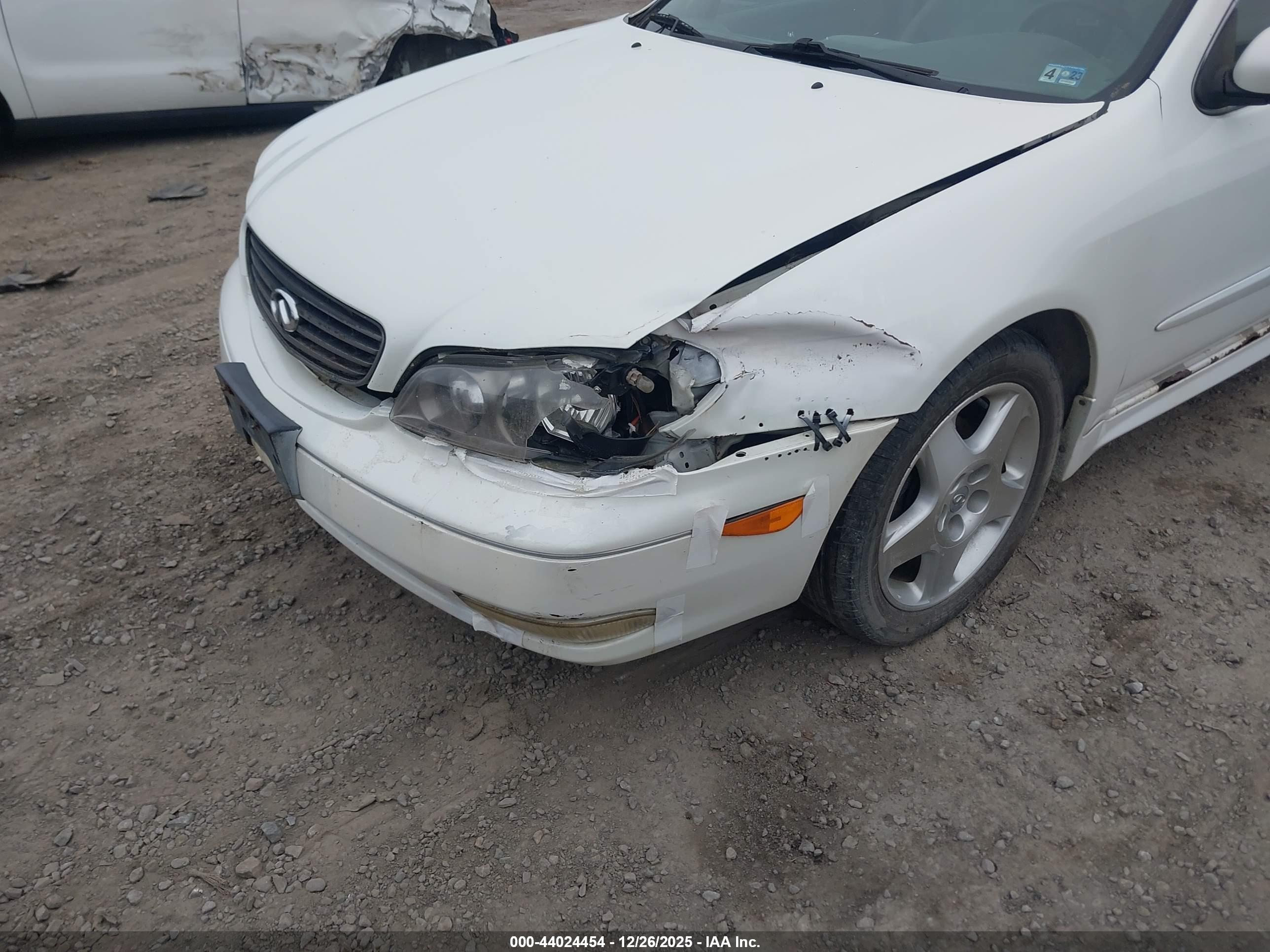 INFINITI I30 image 6