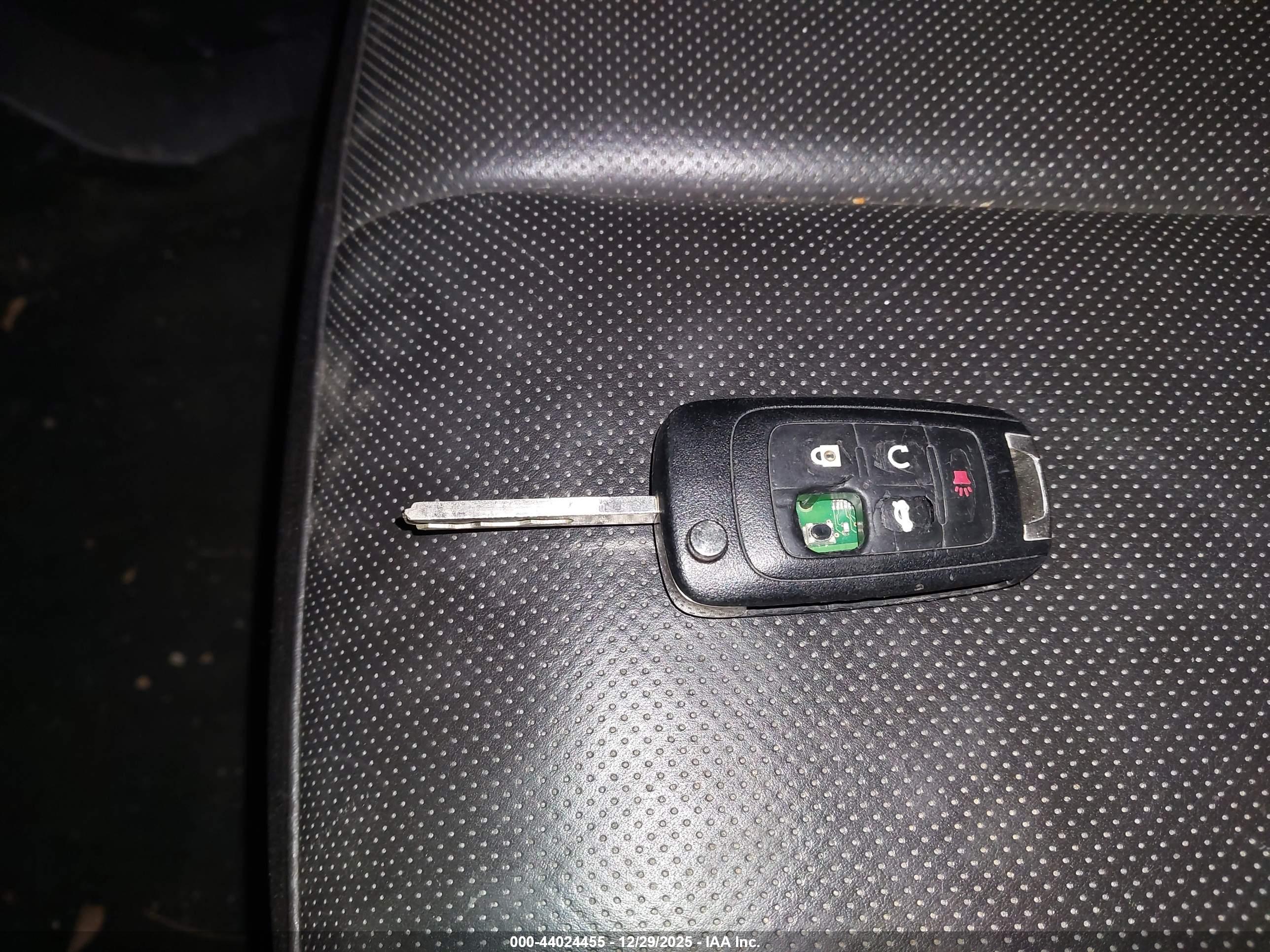 CHEVROLET EQUINOX image 11