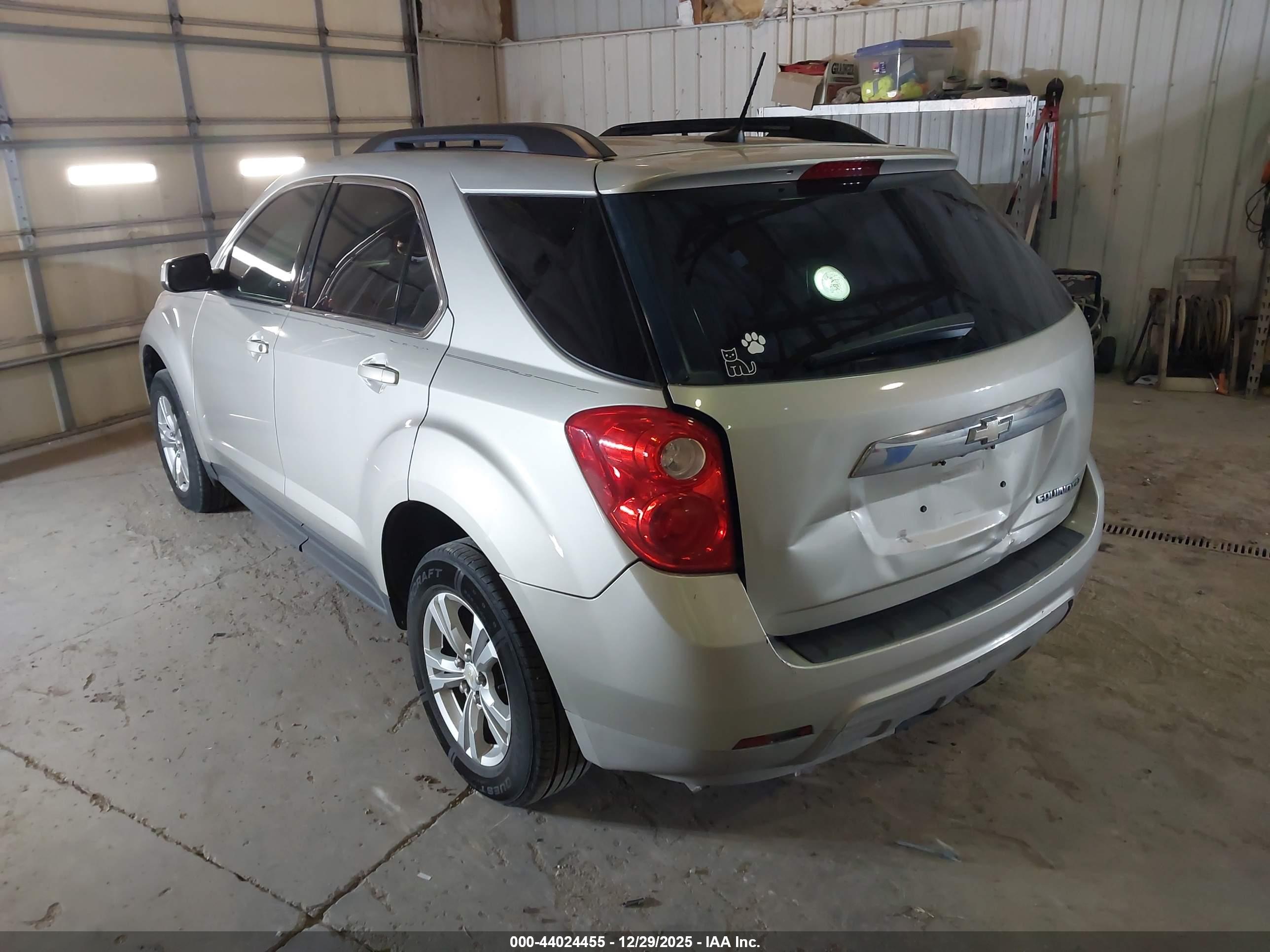 CHEVROLET EQUINOX image 3