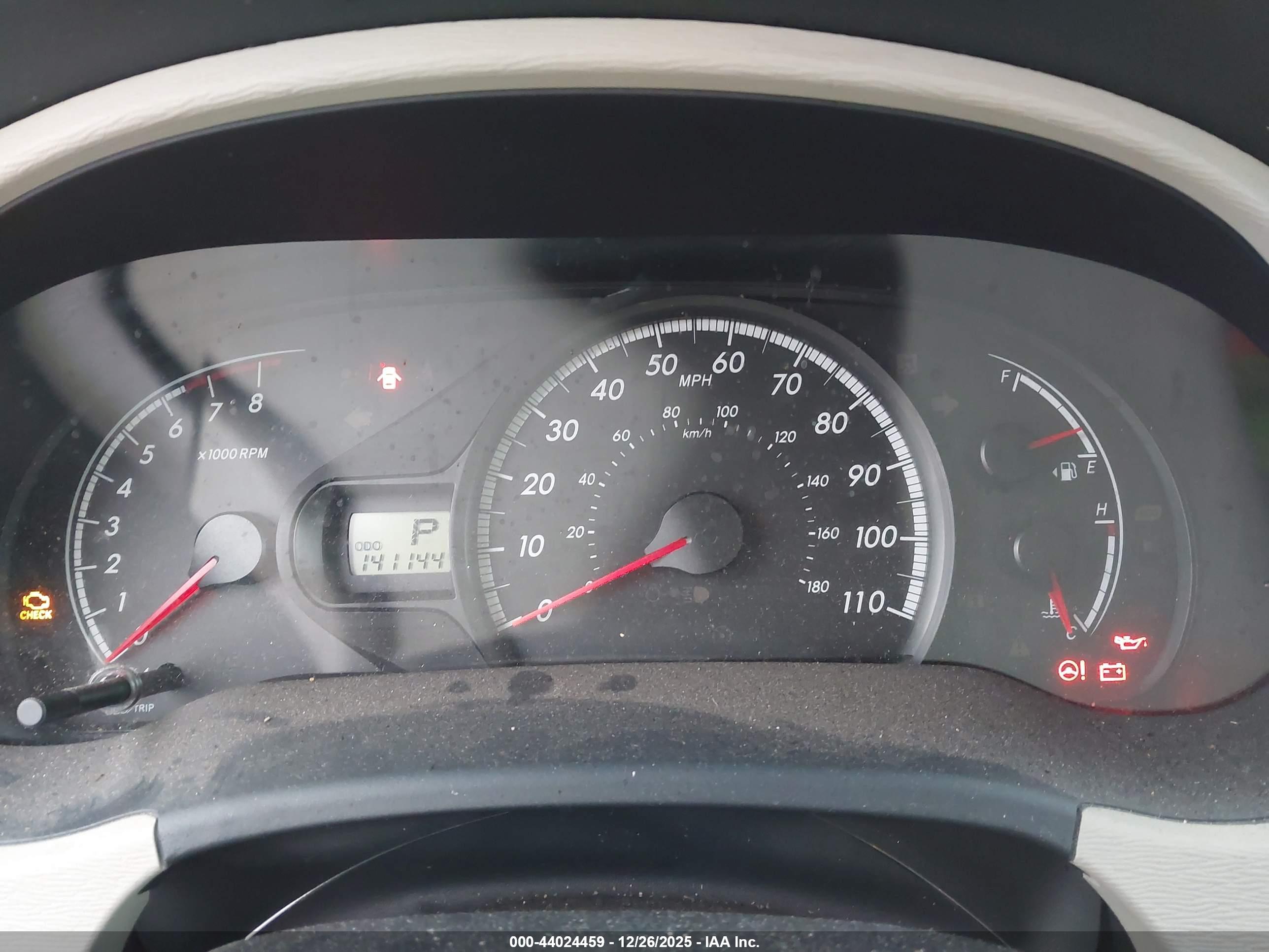 TOYOTA SIENNA image 7