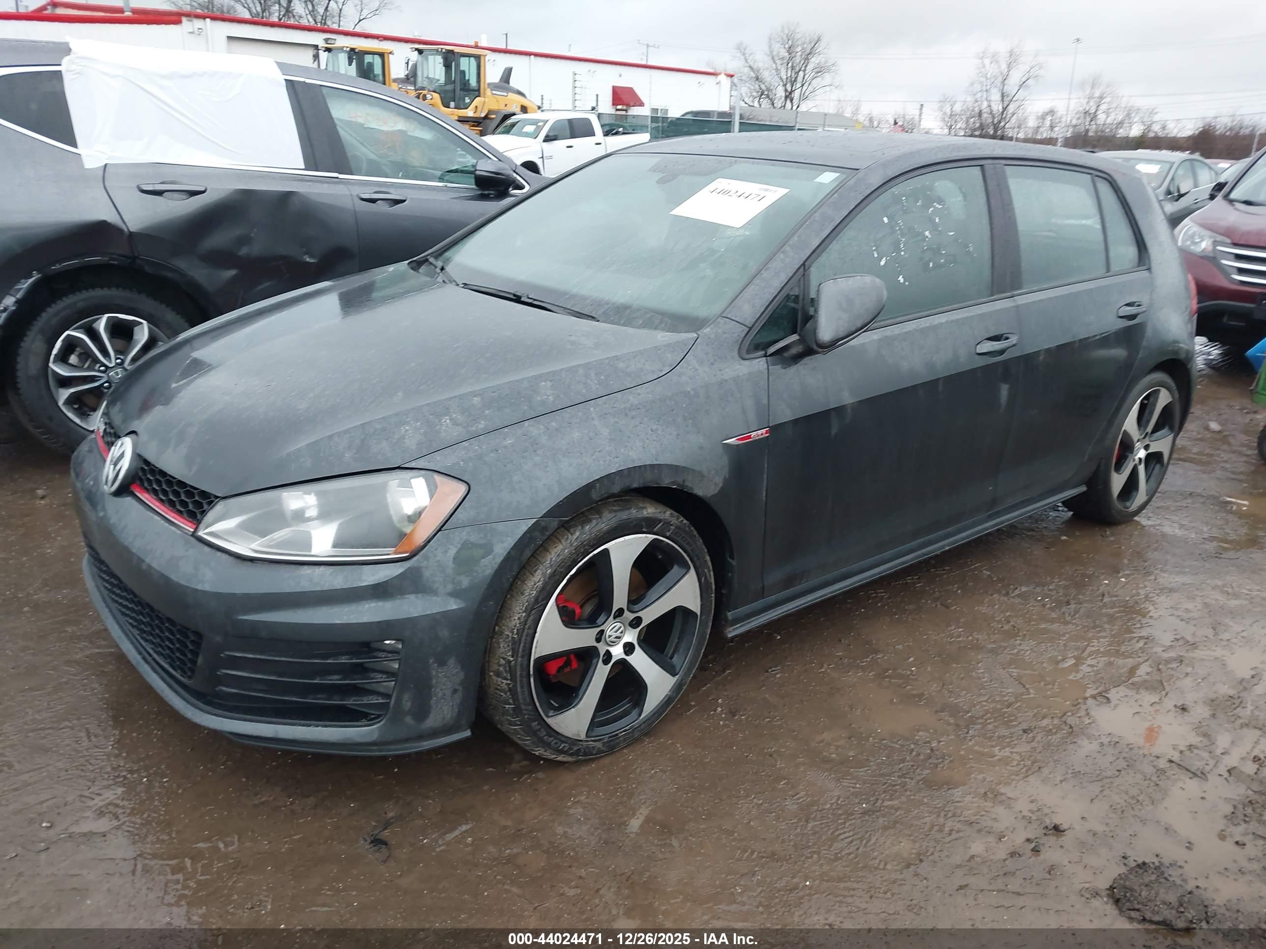 VOLKSWAGEN GOLF image 2