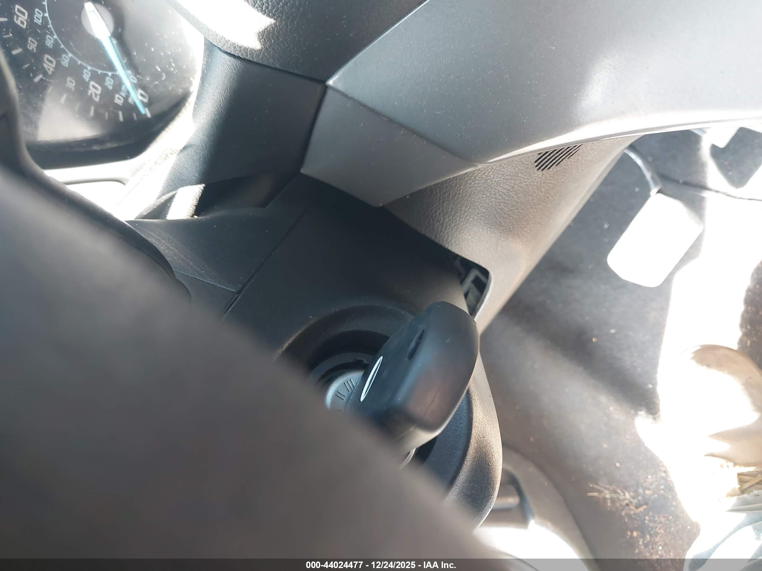 FORD ESCAPE image 11