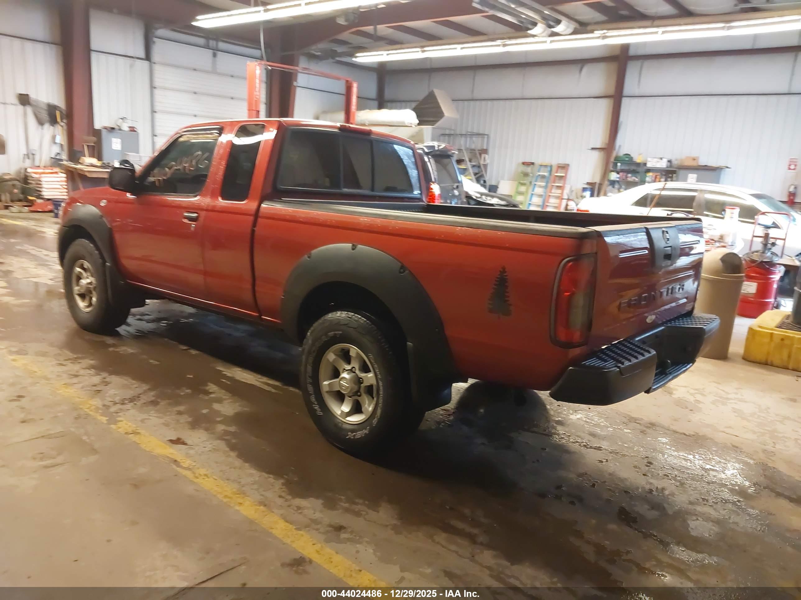 NISSAN FRONTIER image 3