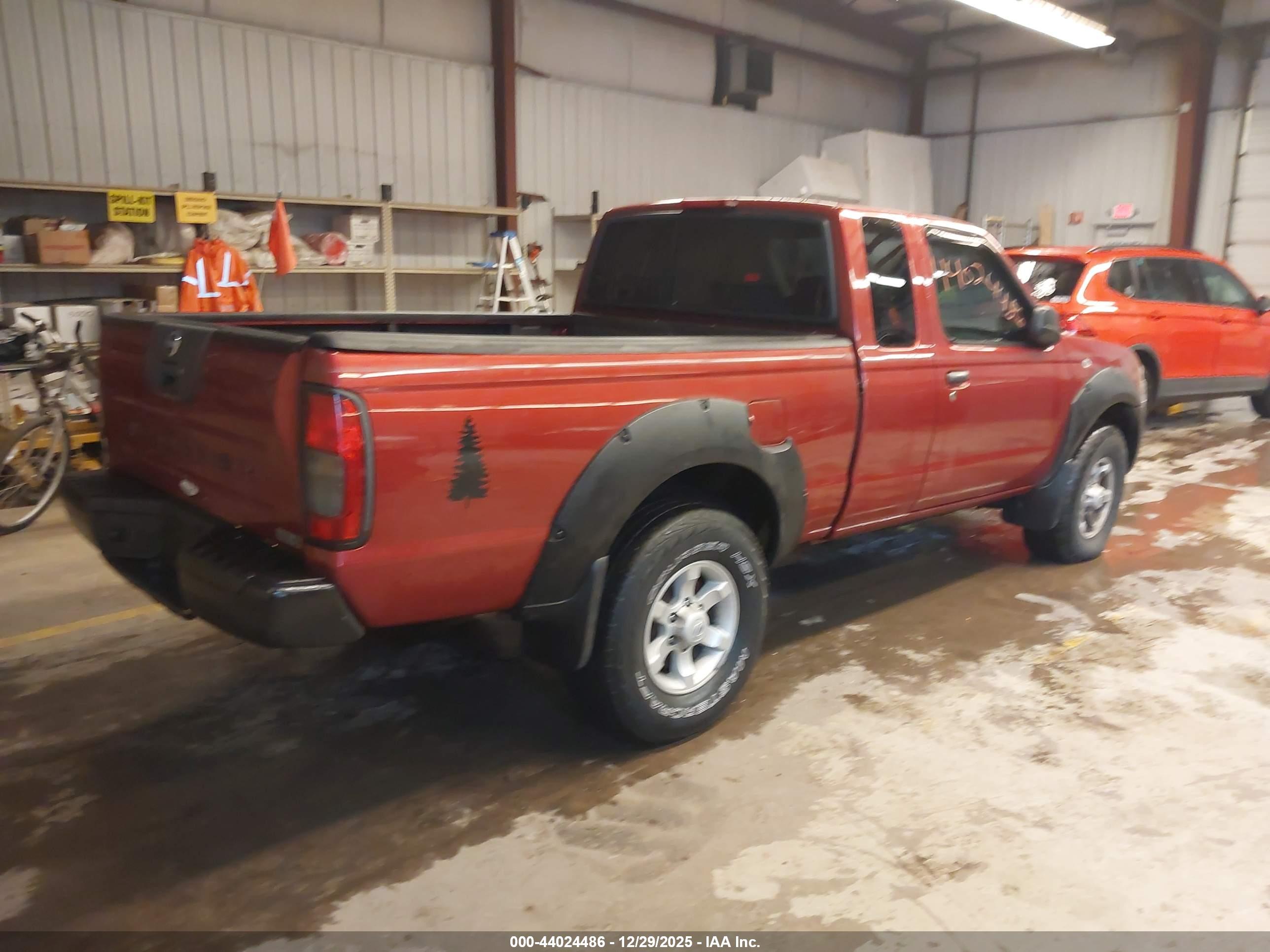 NISSAN FRONTIER image 4