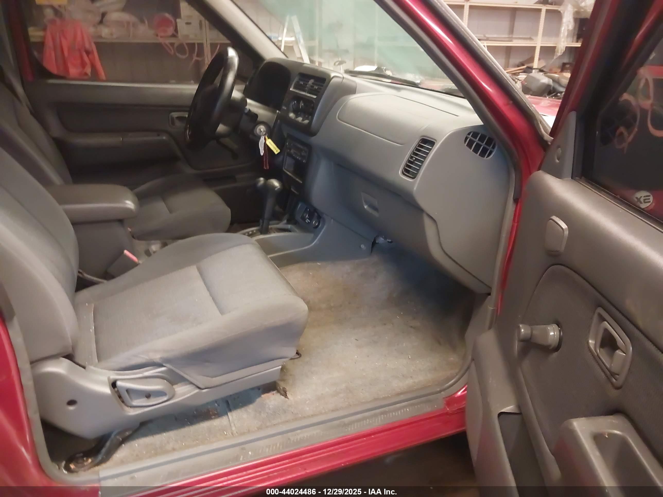 NISSAN FRONTIER image 5