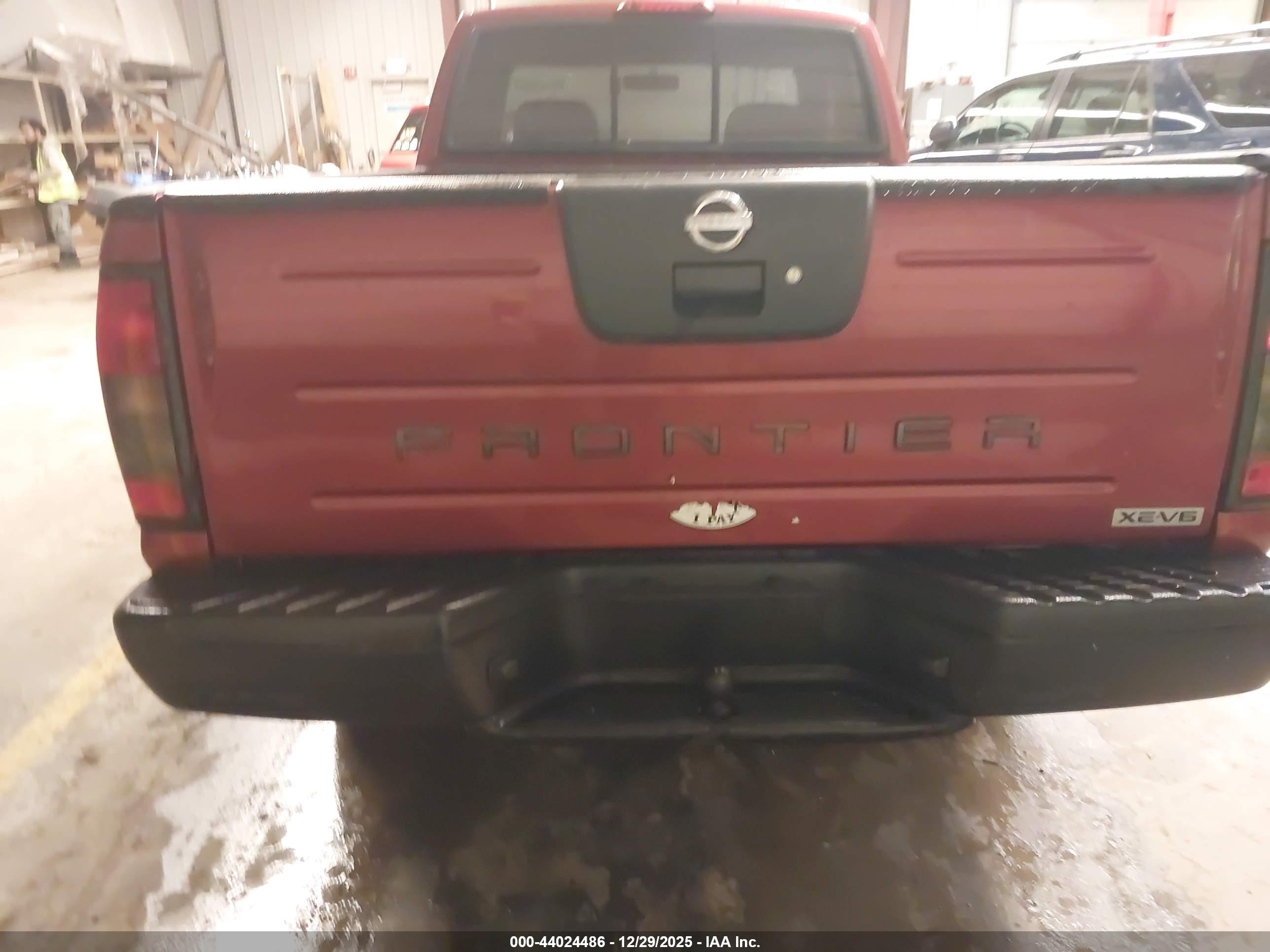 NISSAN FRONTIER image 6
