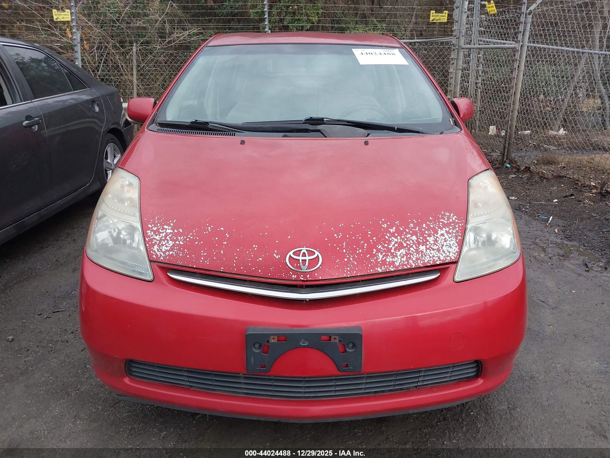 TOYOTA PRIUS image 6