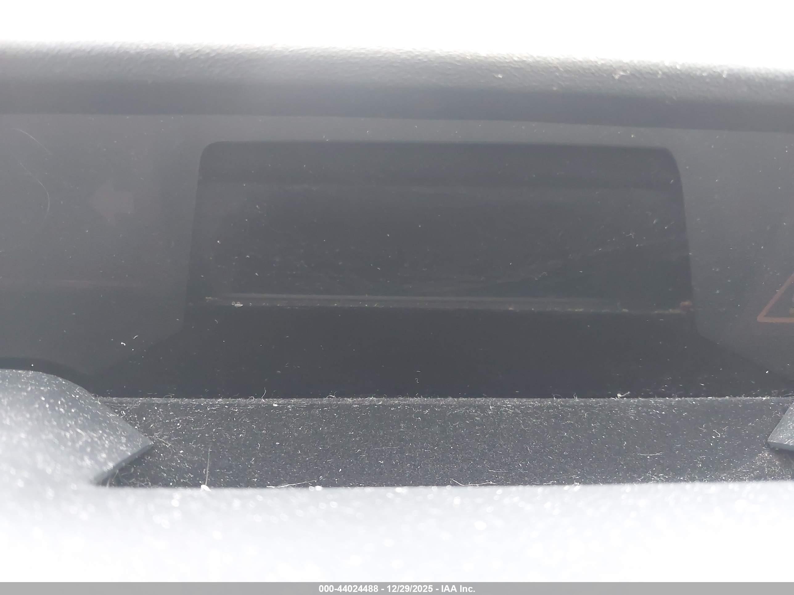 TOYOTA PRIUS image 7