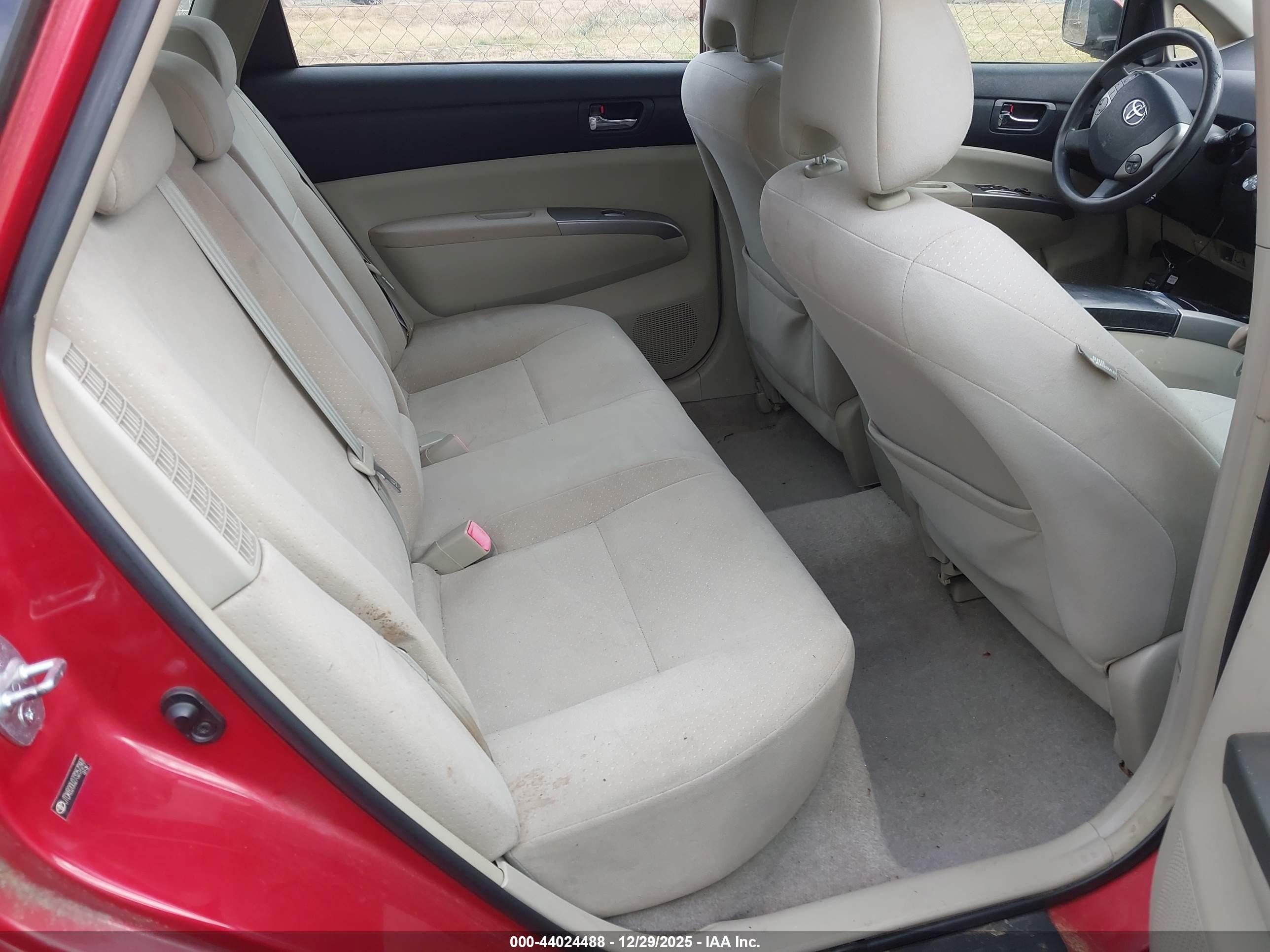 TOYOTA PRIUS image 8