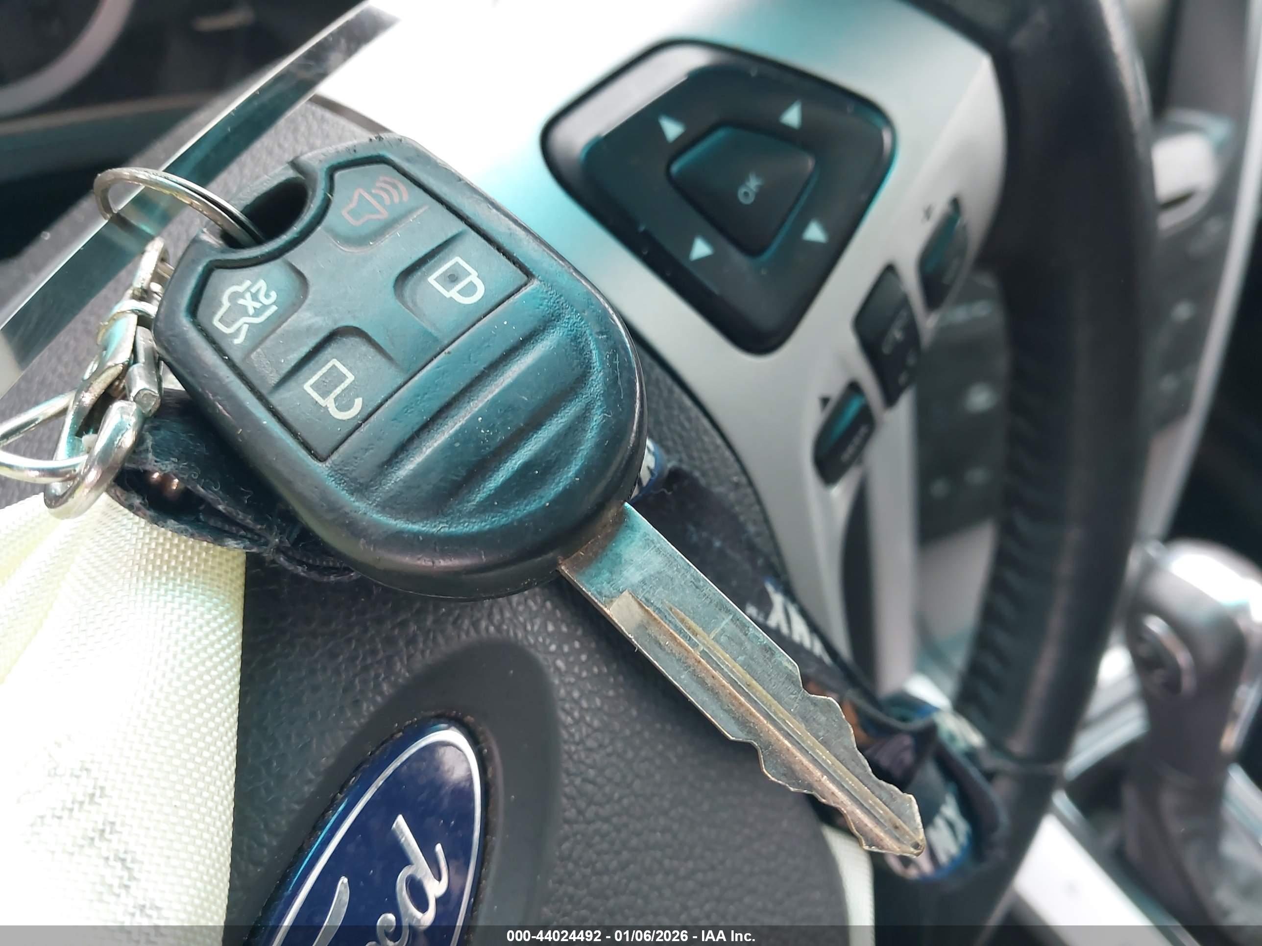 FORD EXPLORER image 11