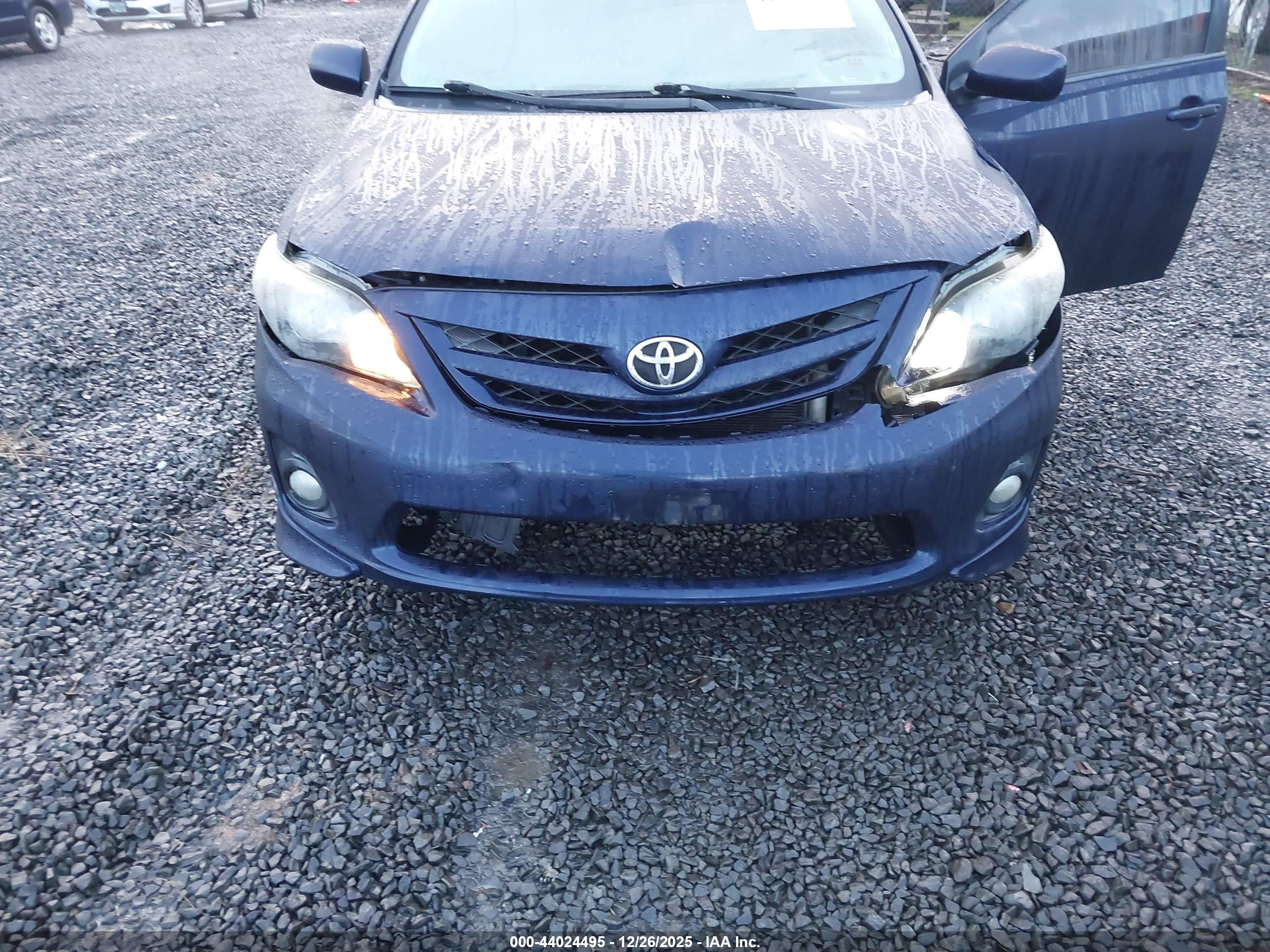 TOYOTA COROLLA image 6