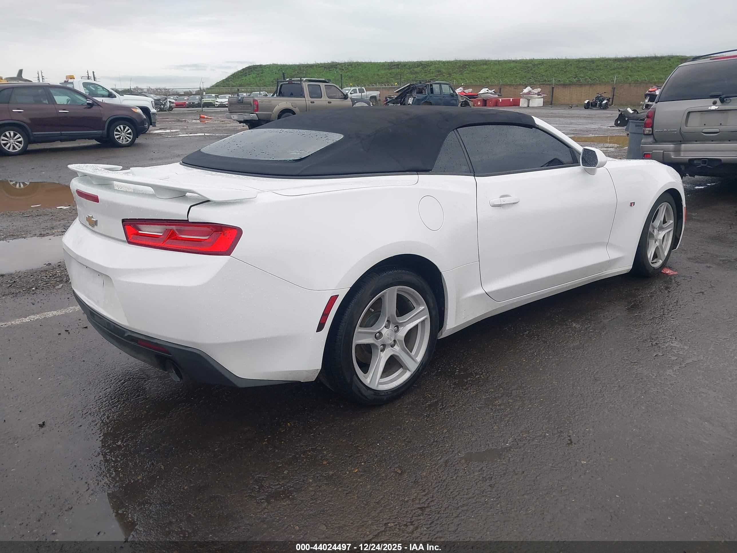 CHEVROLET CAMARO image 4