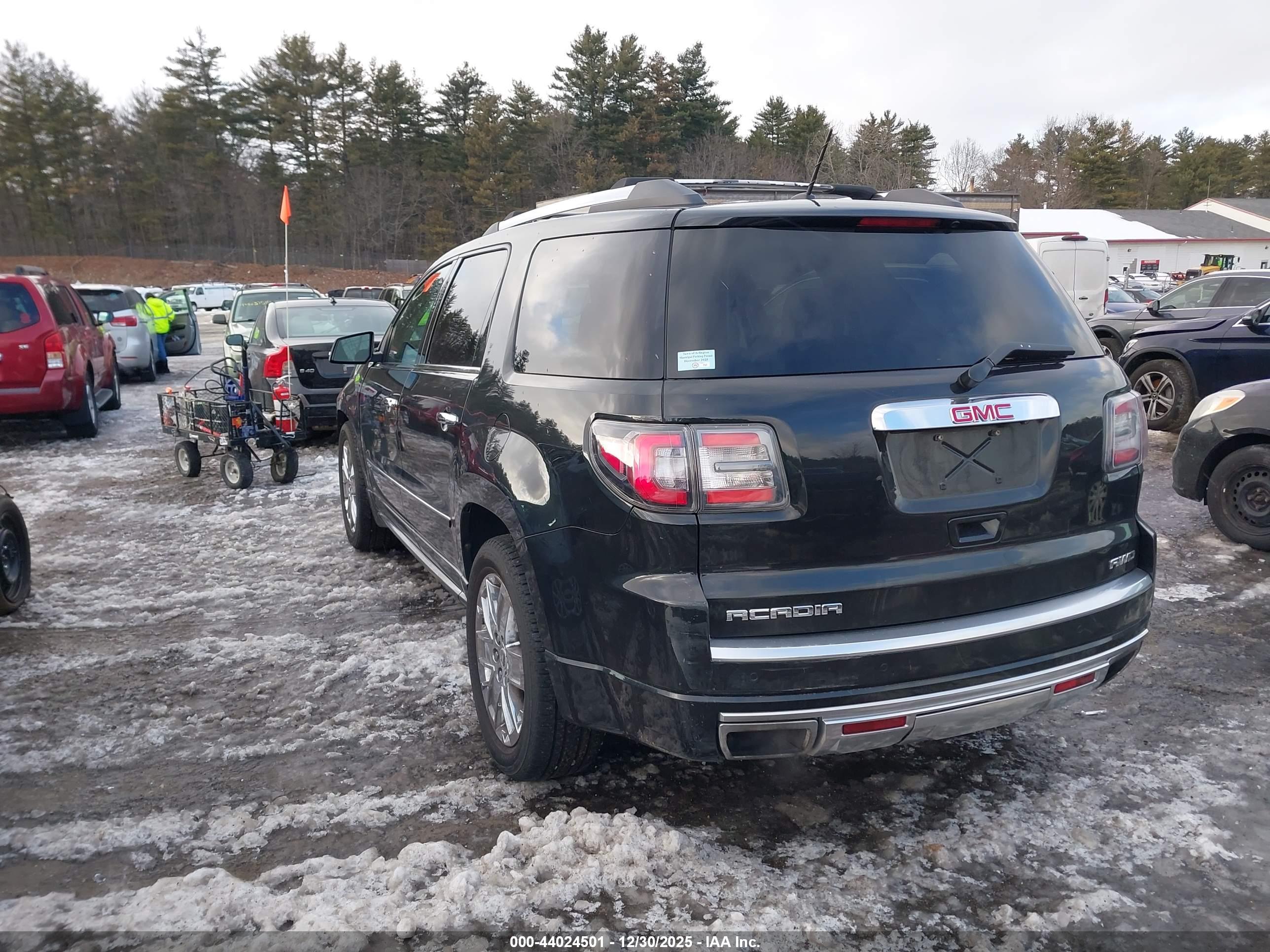 GMC ACADIA image 3